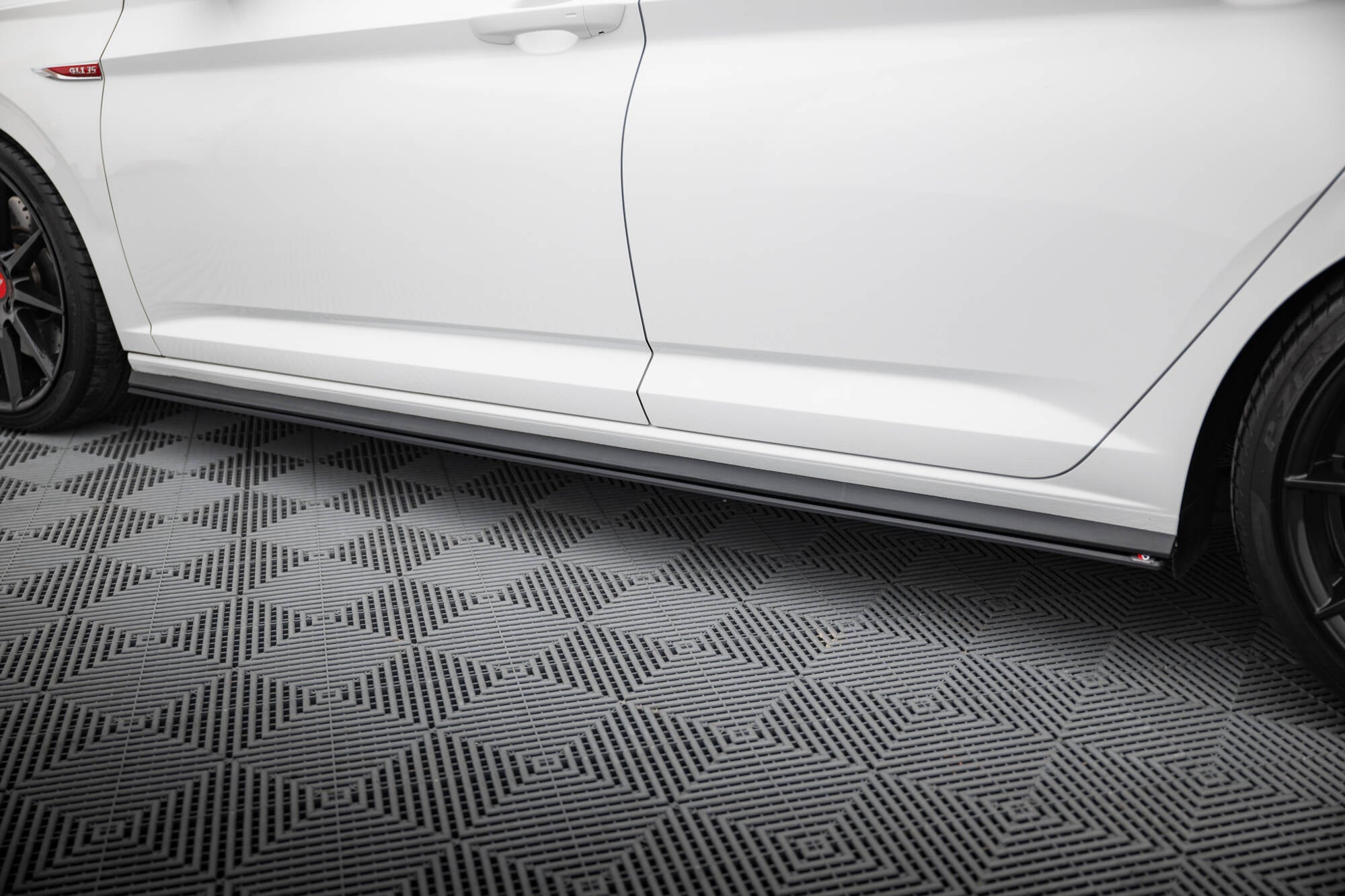 Maxton Design Street Pro Street+ Seitenschweller Leisten passend für VW Jetta GLI Mk7