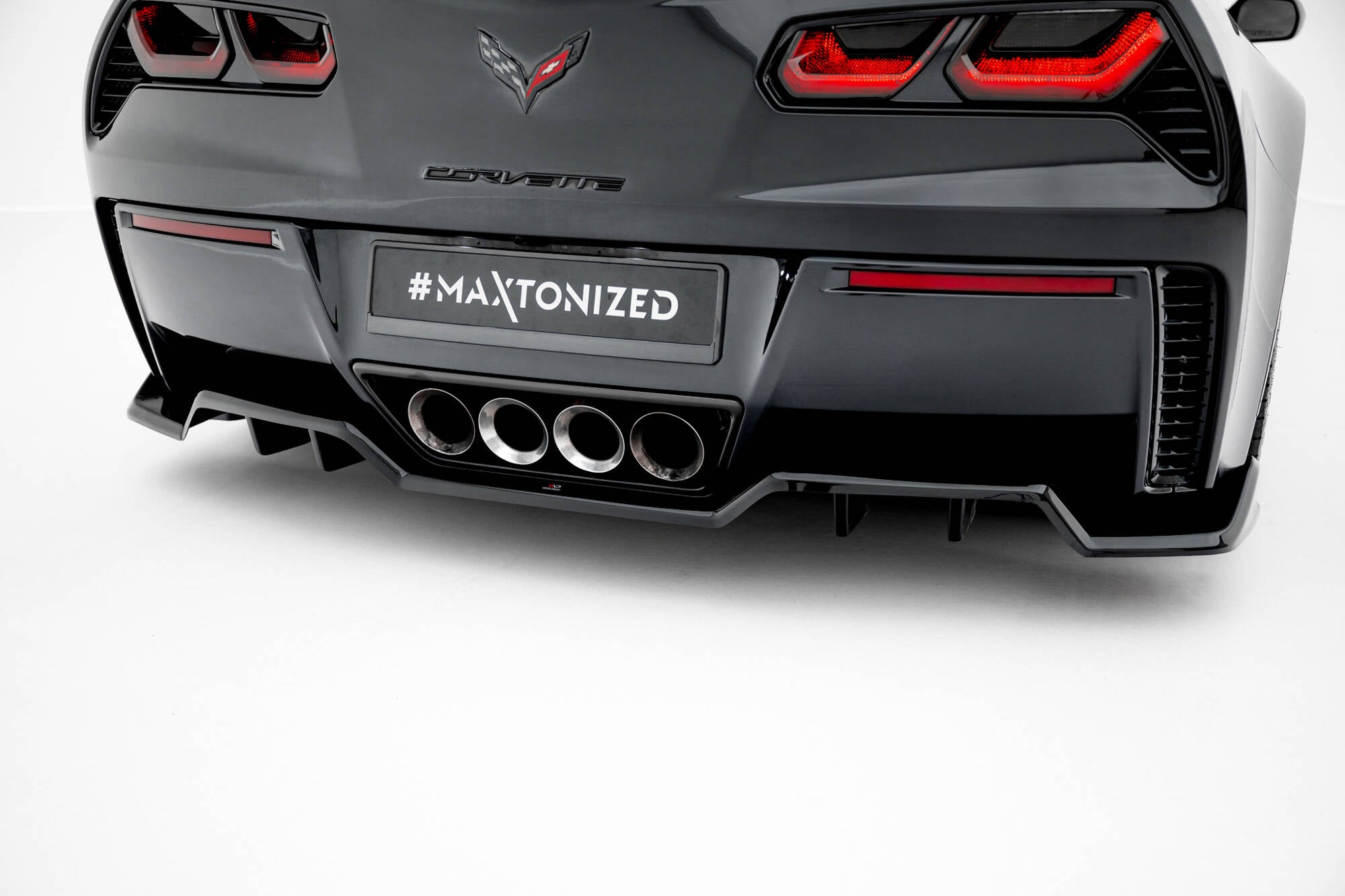 Maxton Design Mittlerer Diffusor Heck Ansatz DTM Look passend für Chevrolet Corvette Z06 C7 schwarz Hochglanz
