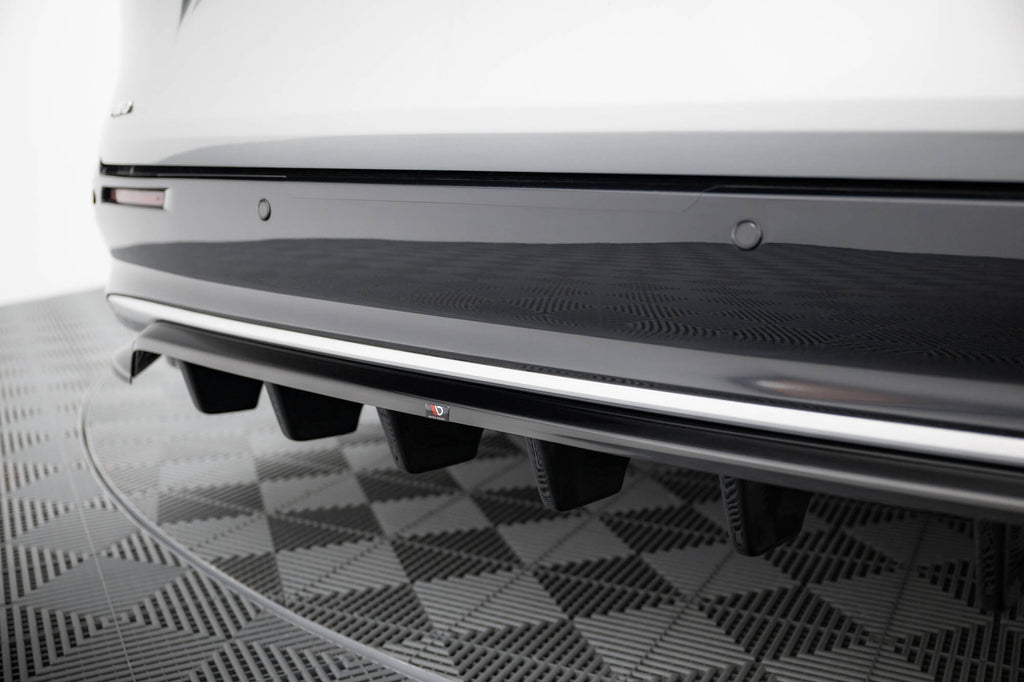 Maxton Design Street+ Mittlerer Diffusor RACE passend für Toyota Sienna Mk4 schwarz Hochglanz