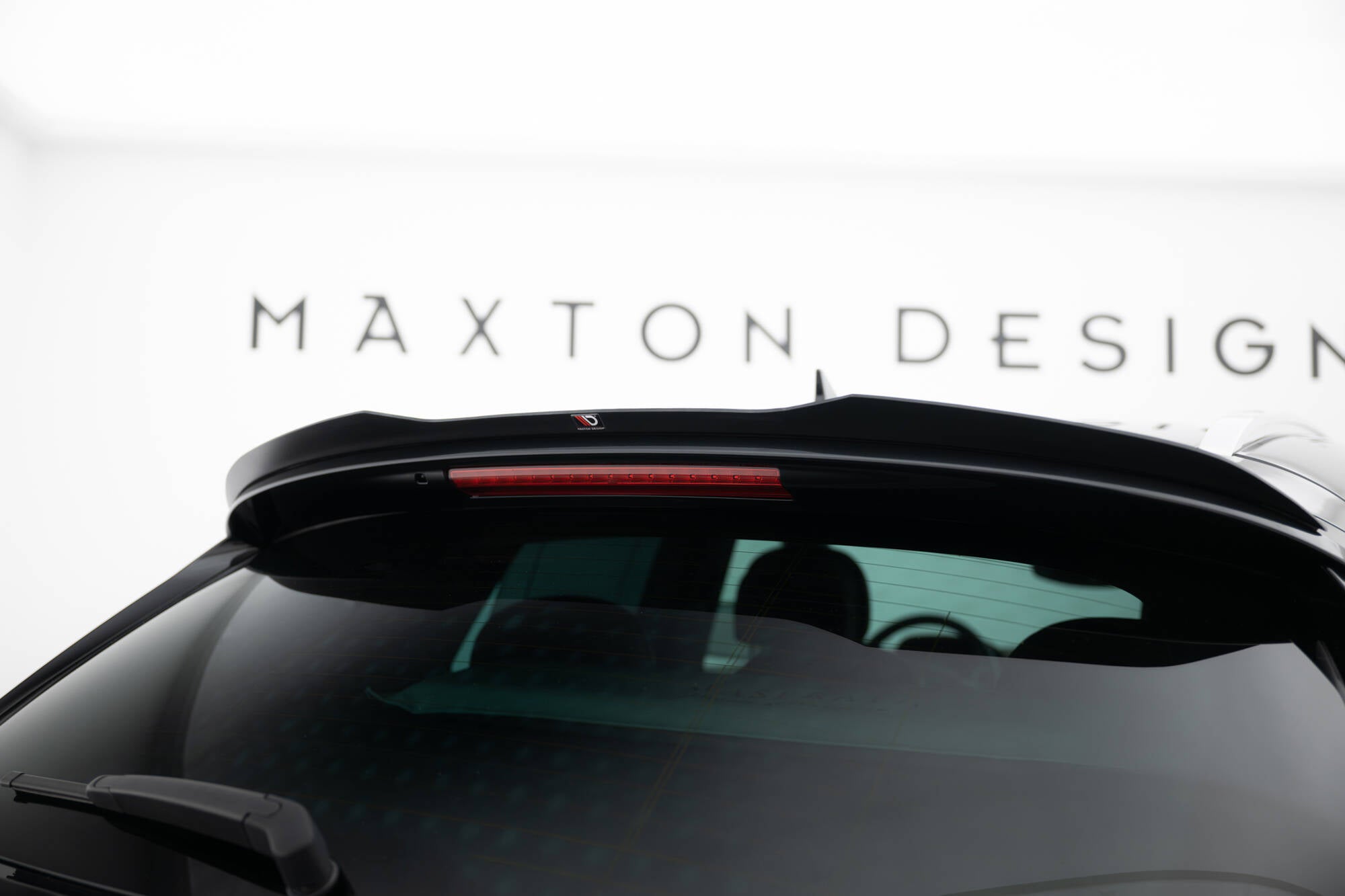 Maxton Design Höher Spoiler CAP passend für Maserati Levante GT Mk1 Facelift schwarz Hochglanz