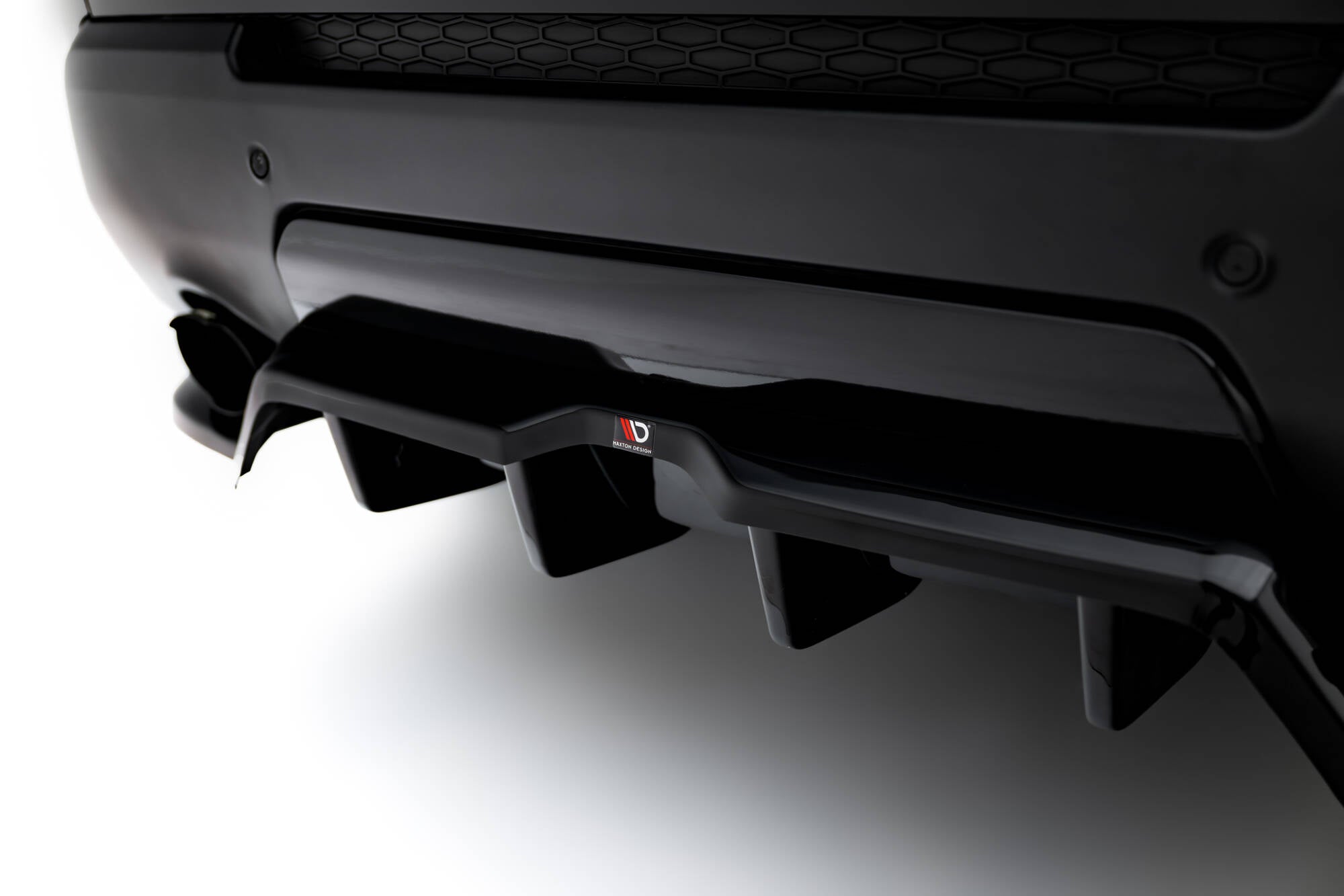 Maxton Design Street+ Mittlerer Diffusor RACE passend für Land Rover Range Rover Sport Mk2 schwarz Hochglanz