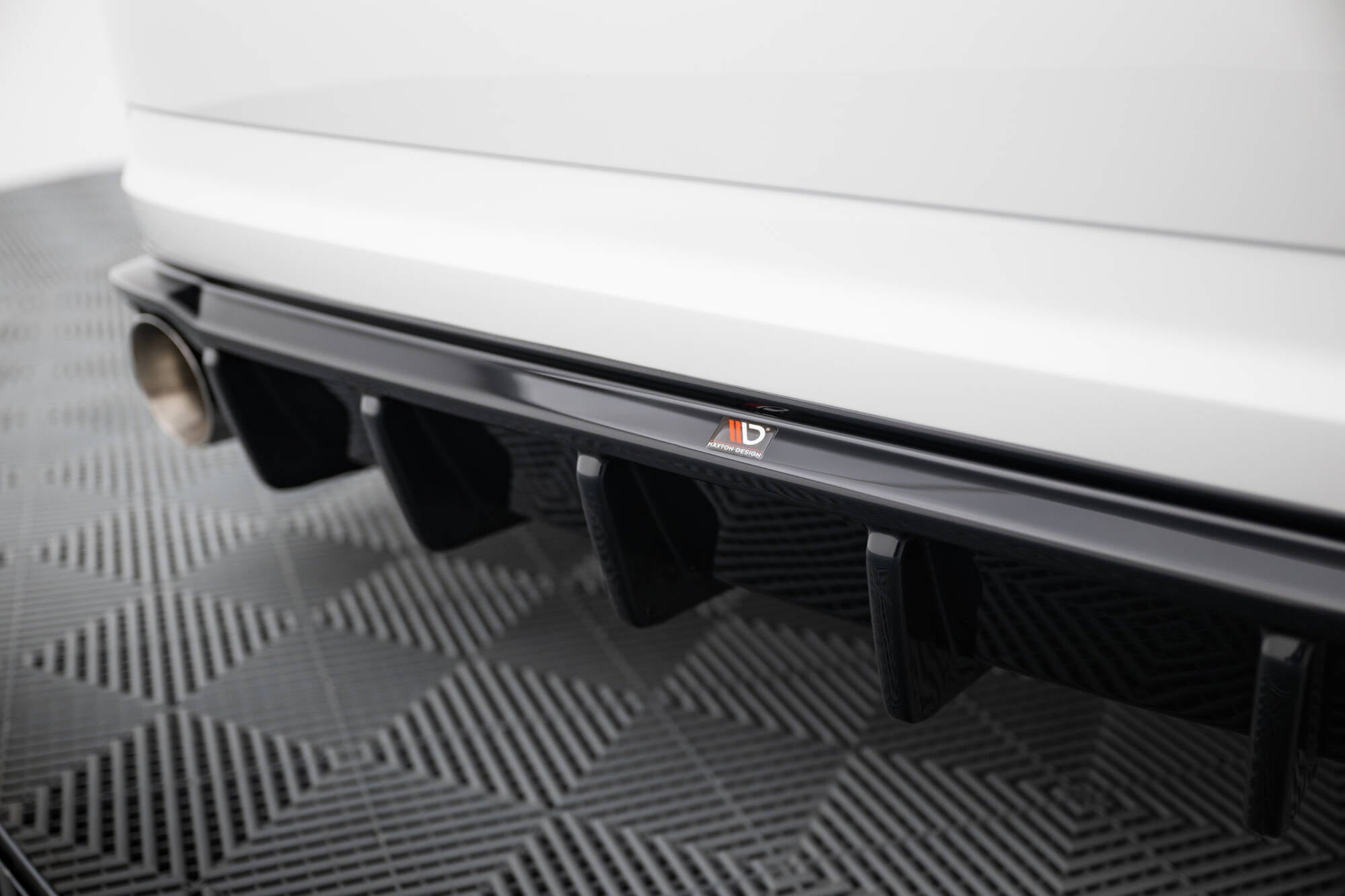 Maxton Design Diffusor Heck Ansatz passend für VW Jetta GLI Mk7 schwarz Hochglanz