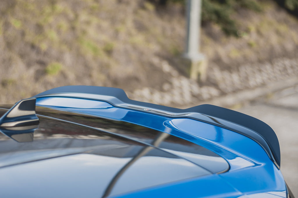 Maxton Design Spoiler CAP V.2 passend für Ford Focus Hatchback ST Mk4 schwarz Hochglanz