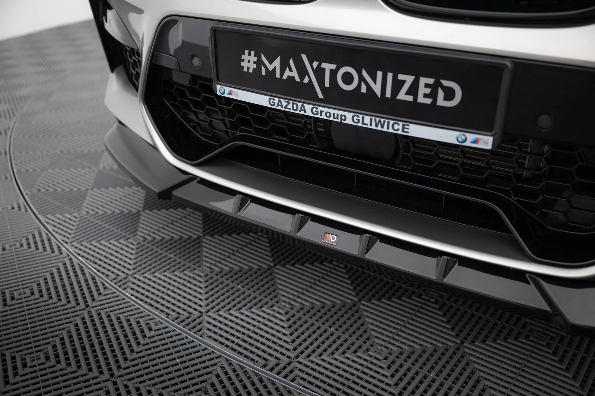 Maxton Design Street+ Spoilerlippe Front Ansatz passend für V.1 BMW X4 M F98 schwarz Hochglanz