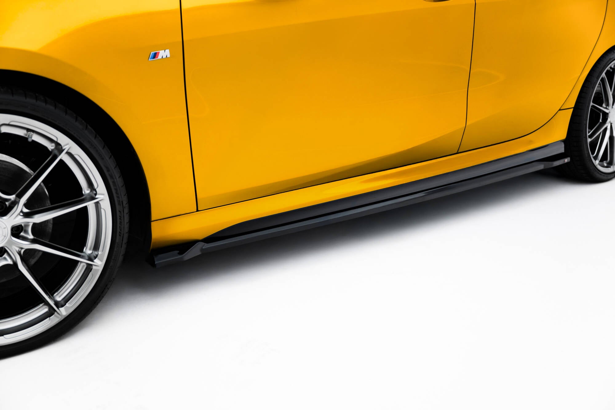 Maxton Design Street+ Seitenschweller Leisten passend für V.3 passend für BMW 1er M-Paket F70 schwarz Hochglanz