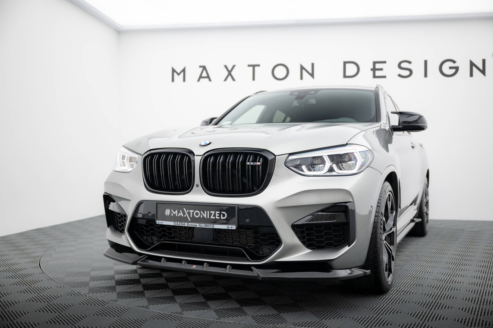 Maxton Design Street+ Spoilerlippe Front Ansatz passend für V.1 BMW X4 M F98 schwarz Hochglanz