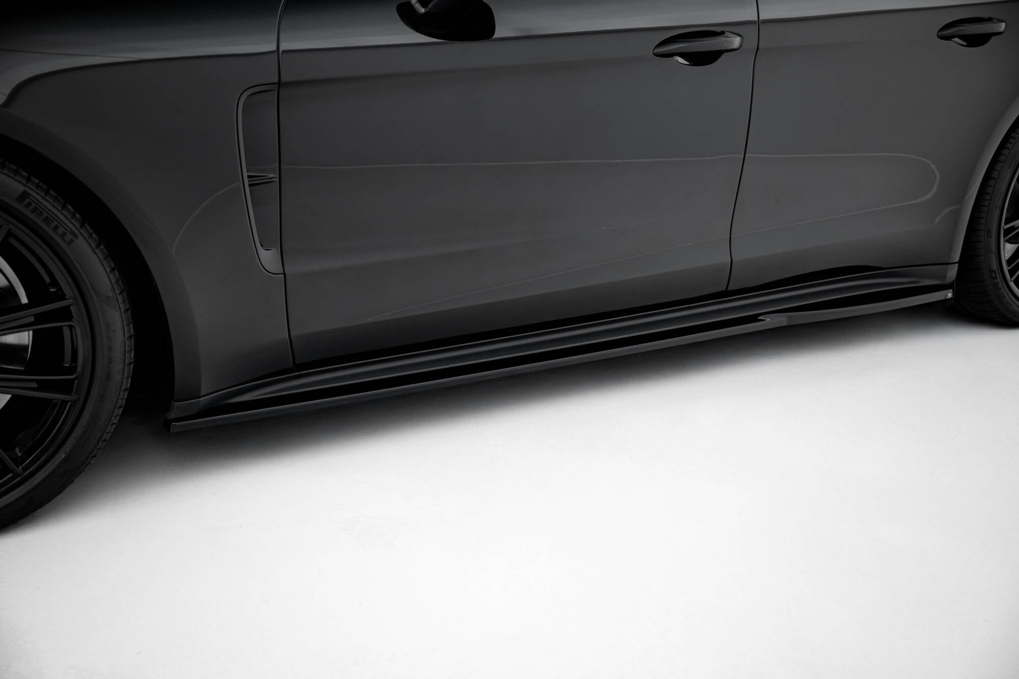 Maxton Design Street+ Seitenschweller Leisten V.2 passend für Porsche Panamera Turbo S E-Hybrid / Panamera E-Hybrid / Panamera 4S 971 schwarz Hochglanz