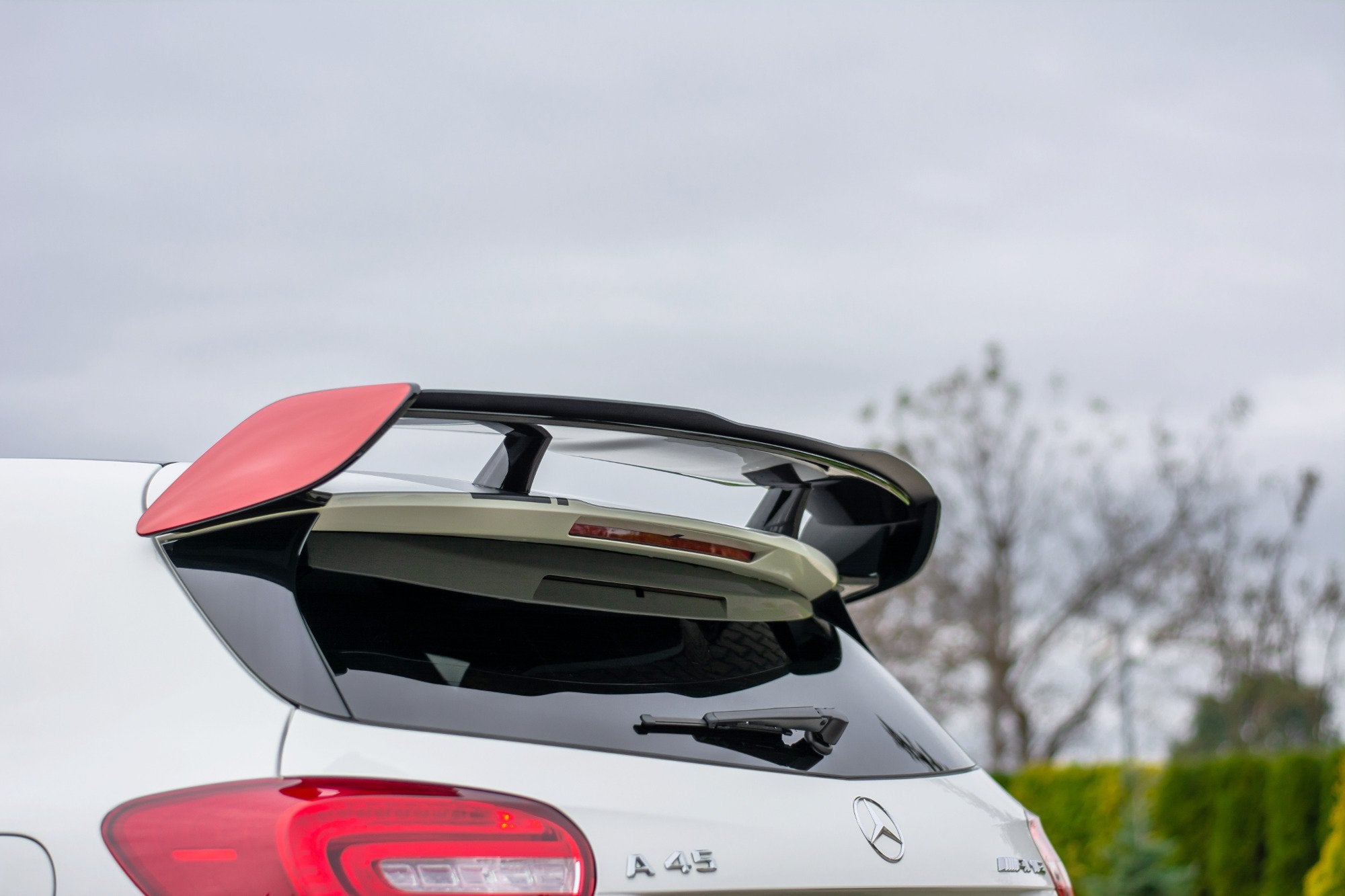 Maxton Design Spoiler CAP für Mercedes A45 AMG W176 schwarz Hochglanz