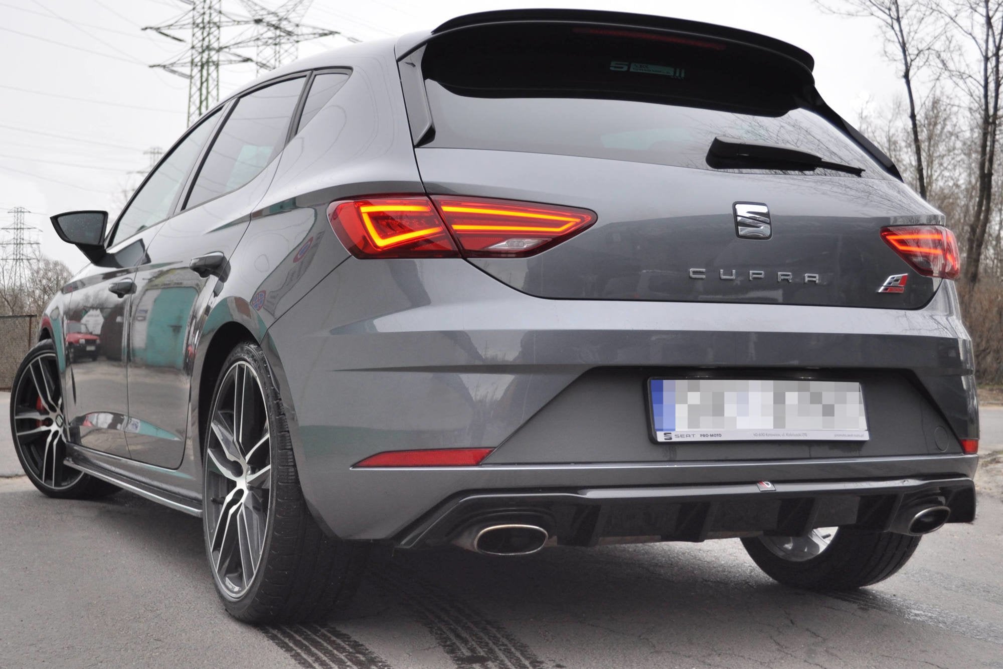 Maxton Design Diffusor Heck Ansatz V.1 passend für Seat Leon Cupra Mk3 FL Hatchback schwarz Hochglanz