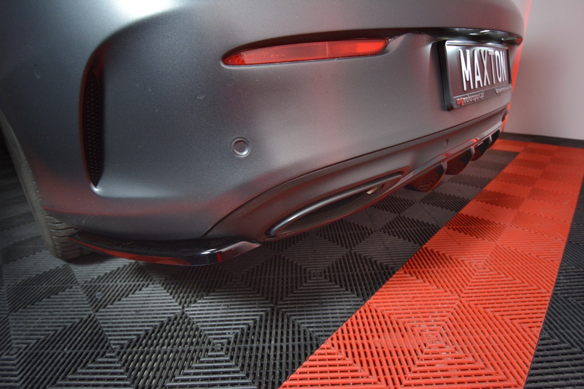 Maxton Design Diffusor Heck Ansatz passend für MERCEDES- BENZ C-KLASSE W205 COUPE AMG-LINE schwarz Hochglanz