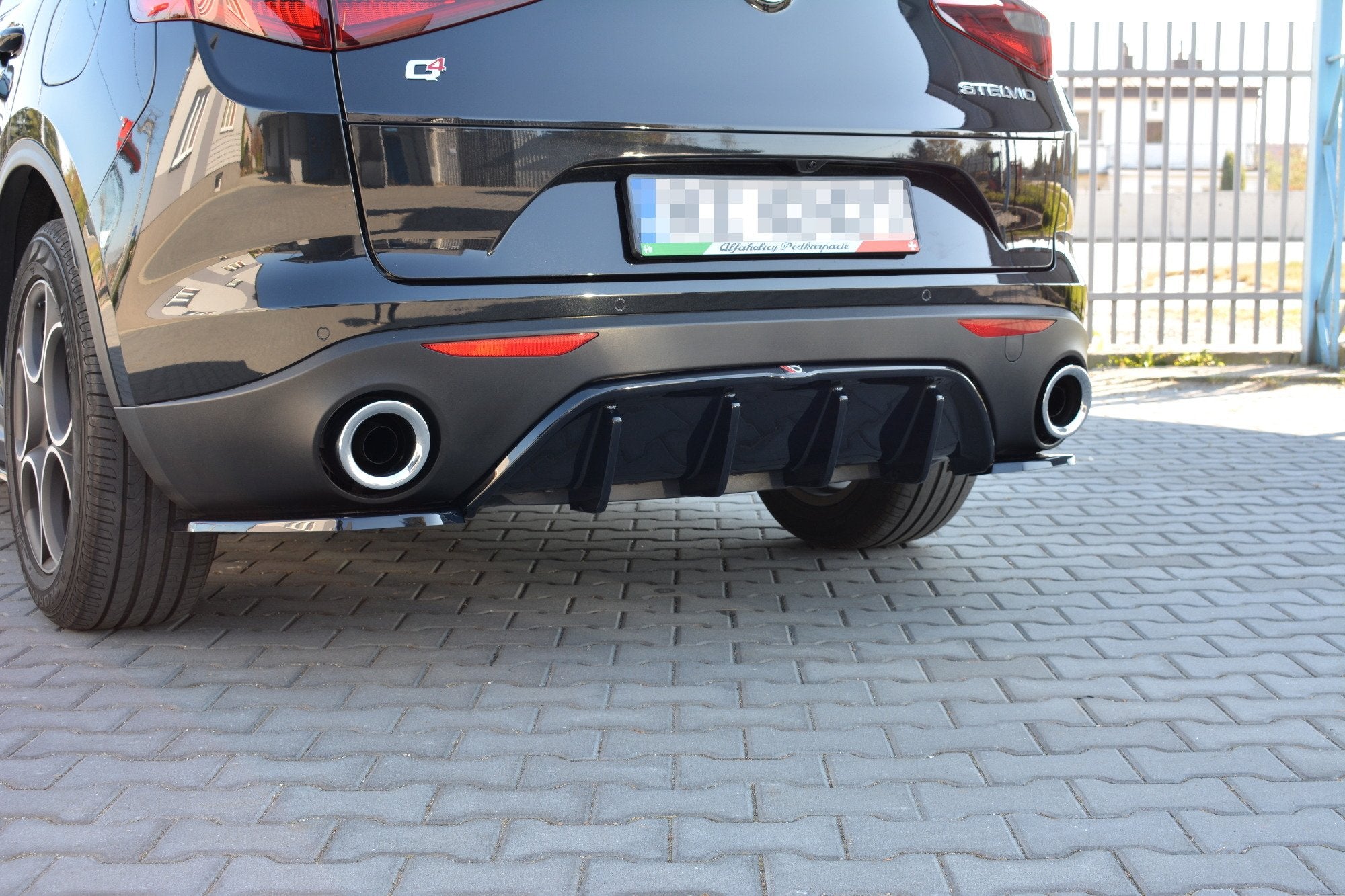 Maxton Design Diffusor Heck Ansatz passend für Alfa Romeo Stelvio Mk1 schwarz Hochglanz