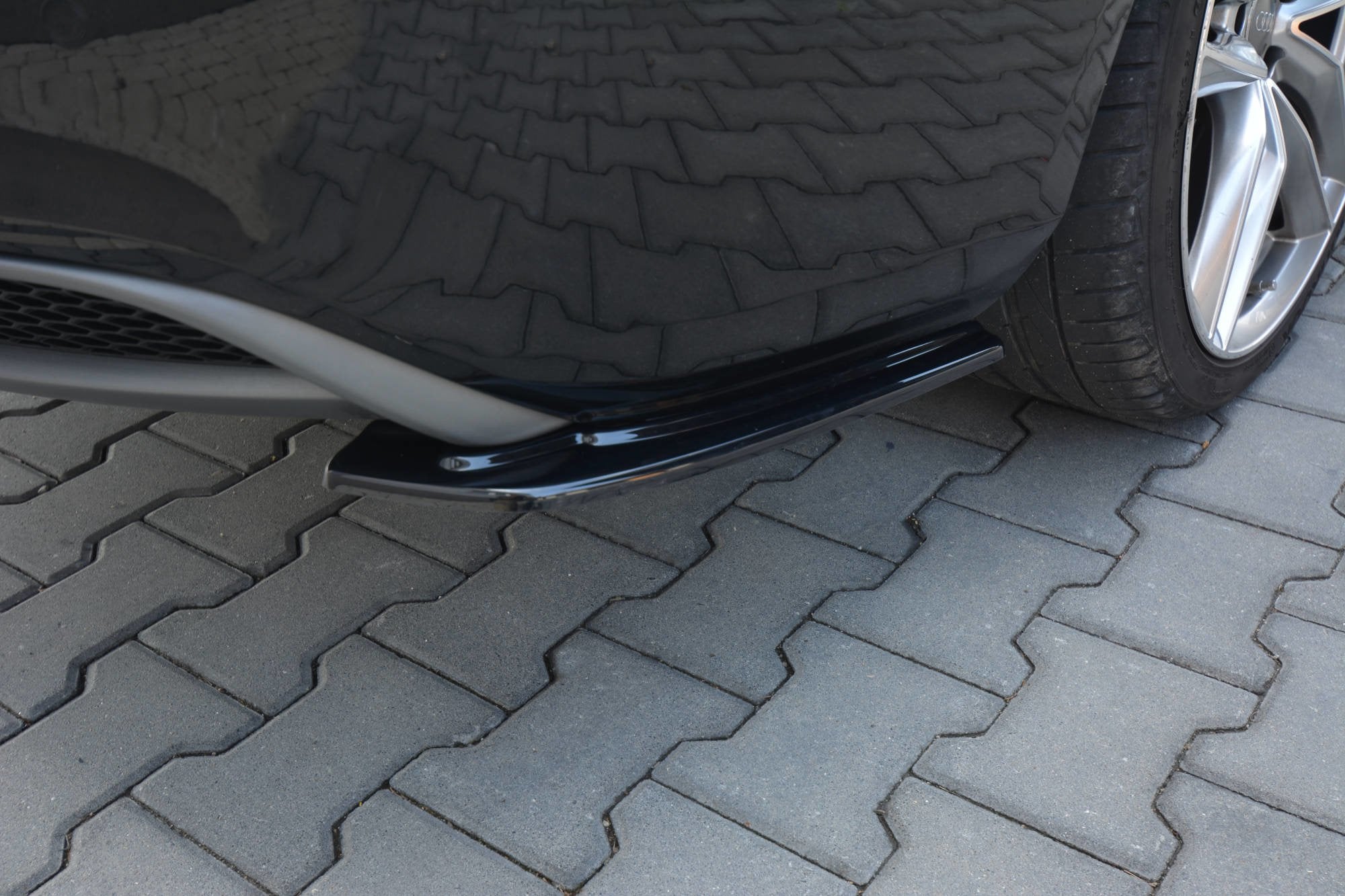 Maxton Design Heck Ansatz Flaps Diffusor passend für Audi A5 S-Line 8T FL Sportback schwarz Hochglanz