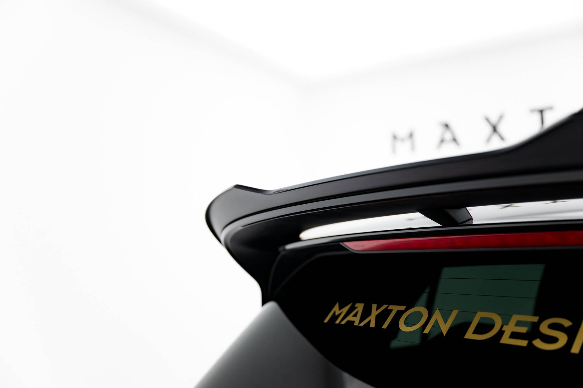 Maxton Design Spoiler CAP passend für VW Golf GTI Clubsport Mk8 Facelift schwarz Hochglanz