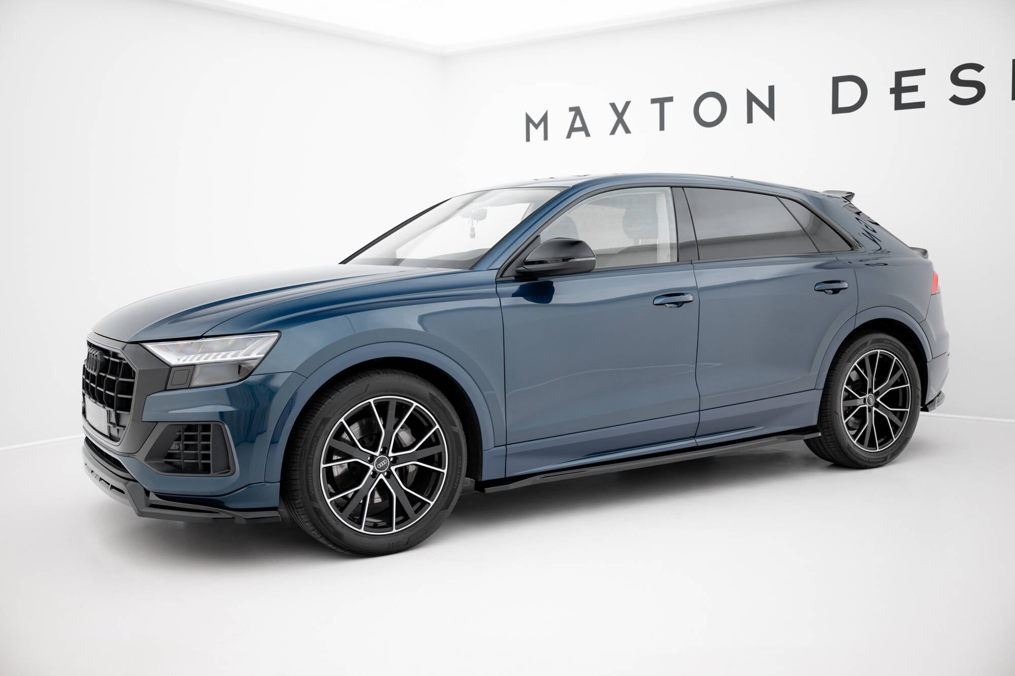 Maxton Design Street+ Seitenschweller Leisten passend für Audi Q8 Mk1 schwarz Hochglanz