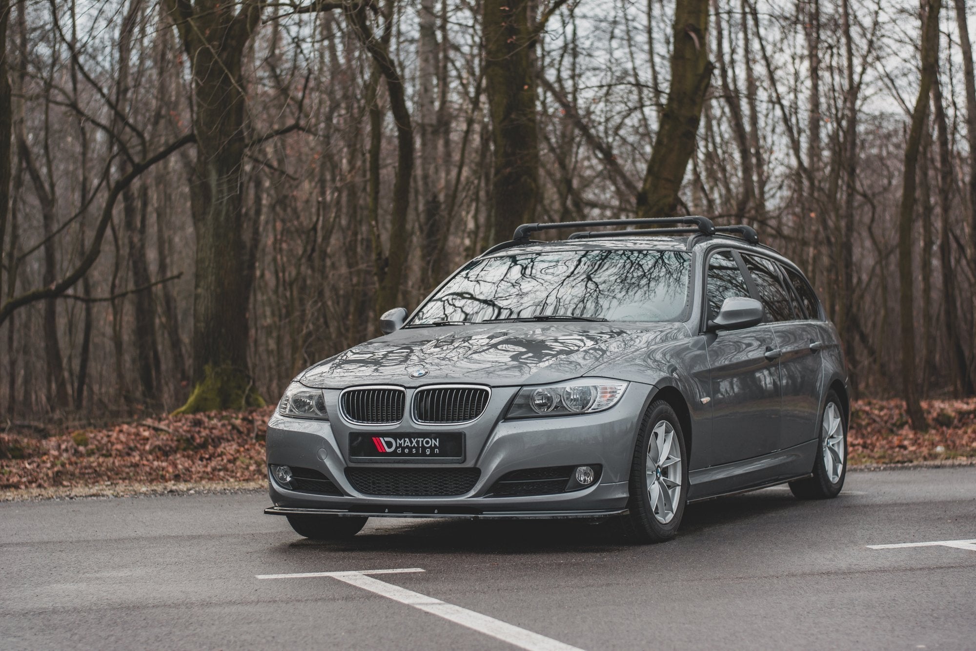 Maxton Design Street+ Spoilerlippe Front Ansatz V.2 passend für BMW 3er E90/E91 Facelift schwarz Hochglanz