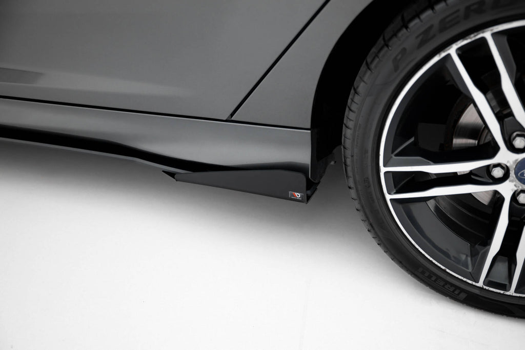 Maxton Design Street Pro Street+ Seitenschweller Leisten + Flaps passend für Ford Focus ST Mk3 Facelift schwarz Hochglanz