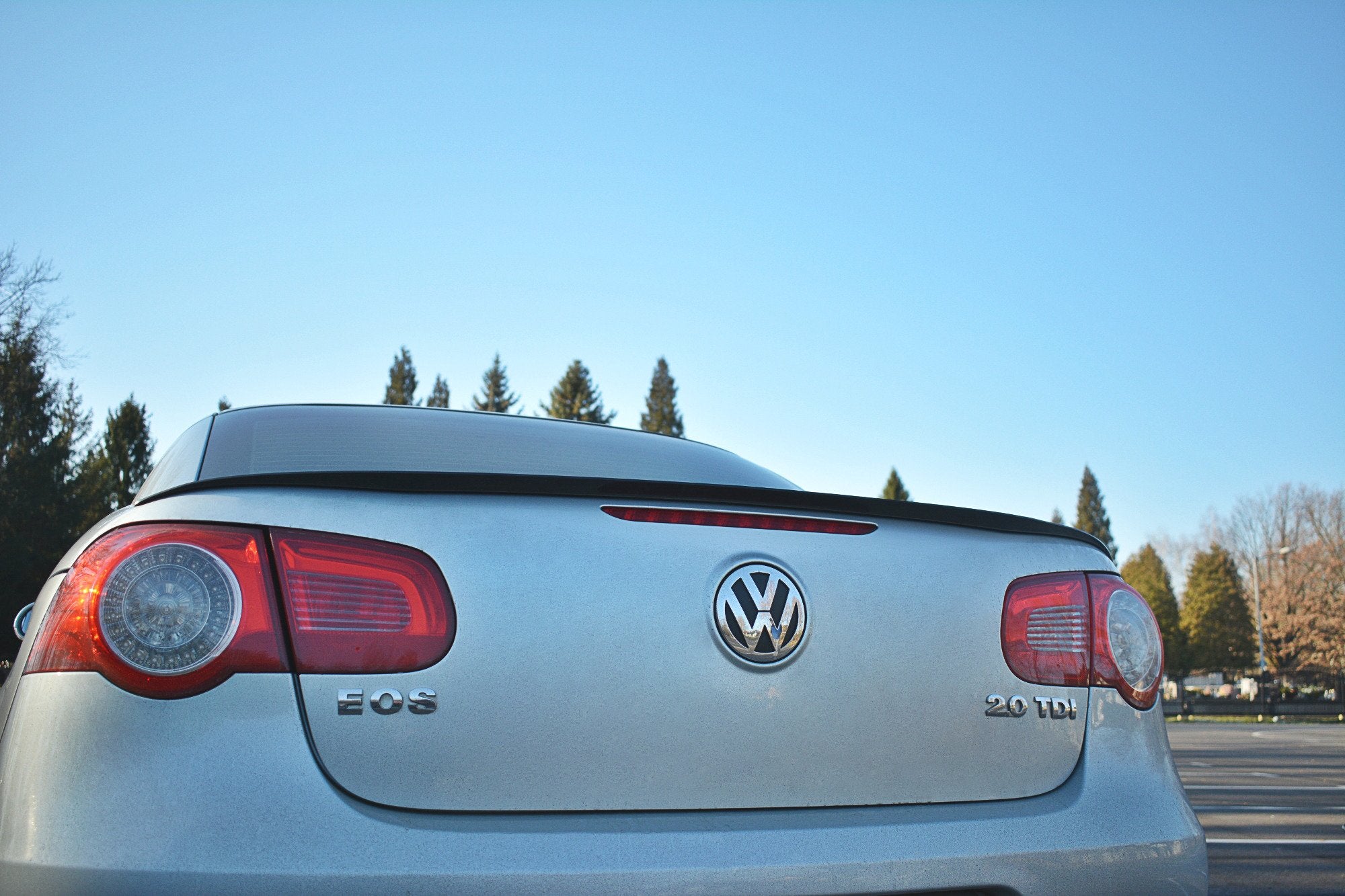 Maxton Design Spoiler CAP passend für VW EOS schwarz Hochglanz