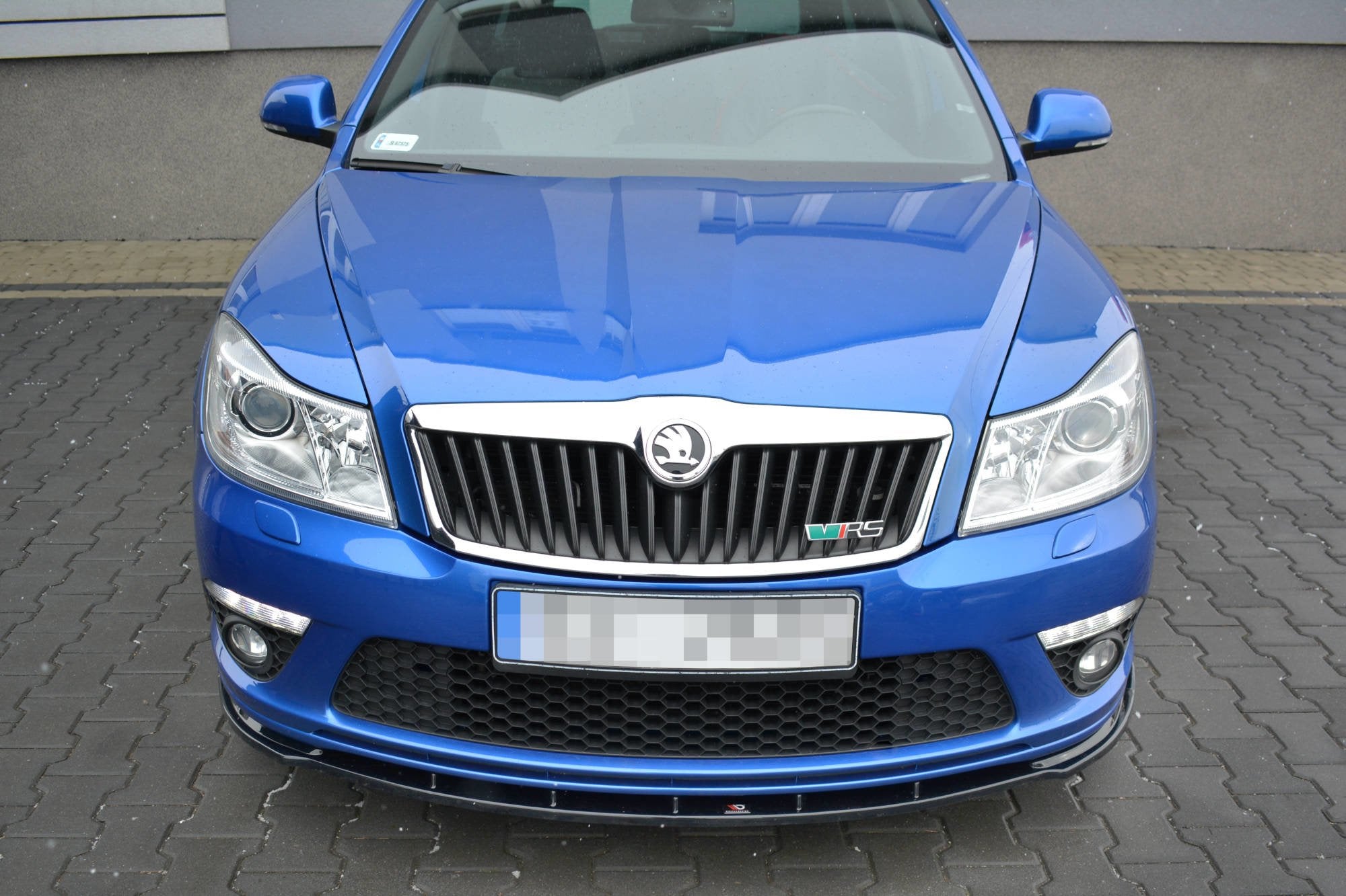 Maxton Design Street+ Spoilerlippe Front Ansatz V.1 passend für Skoda Octavia RS Mk2 FL schwarz Hochglanz