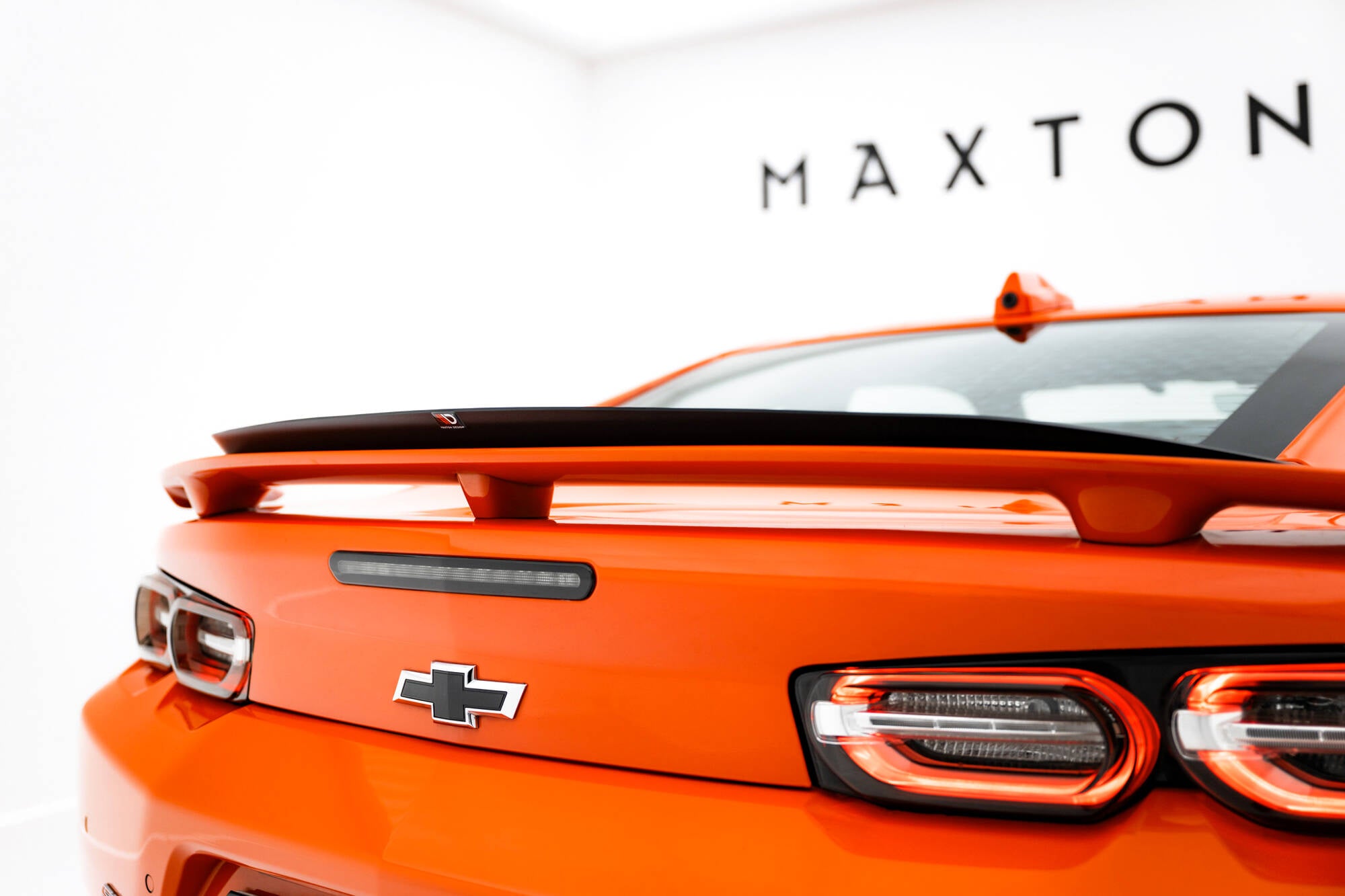 Maxton Design Spoiler CAP passend für Chevrolet Camaro SS Mk6 Facelift schwarz Hochglanz