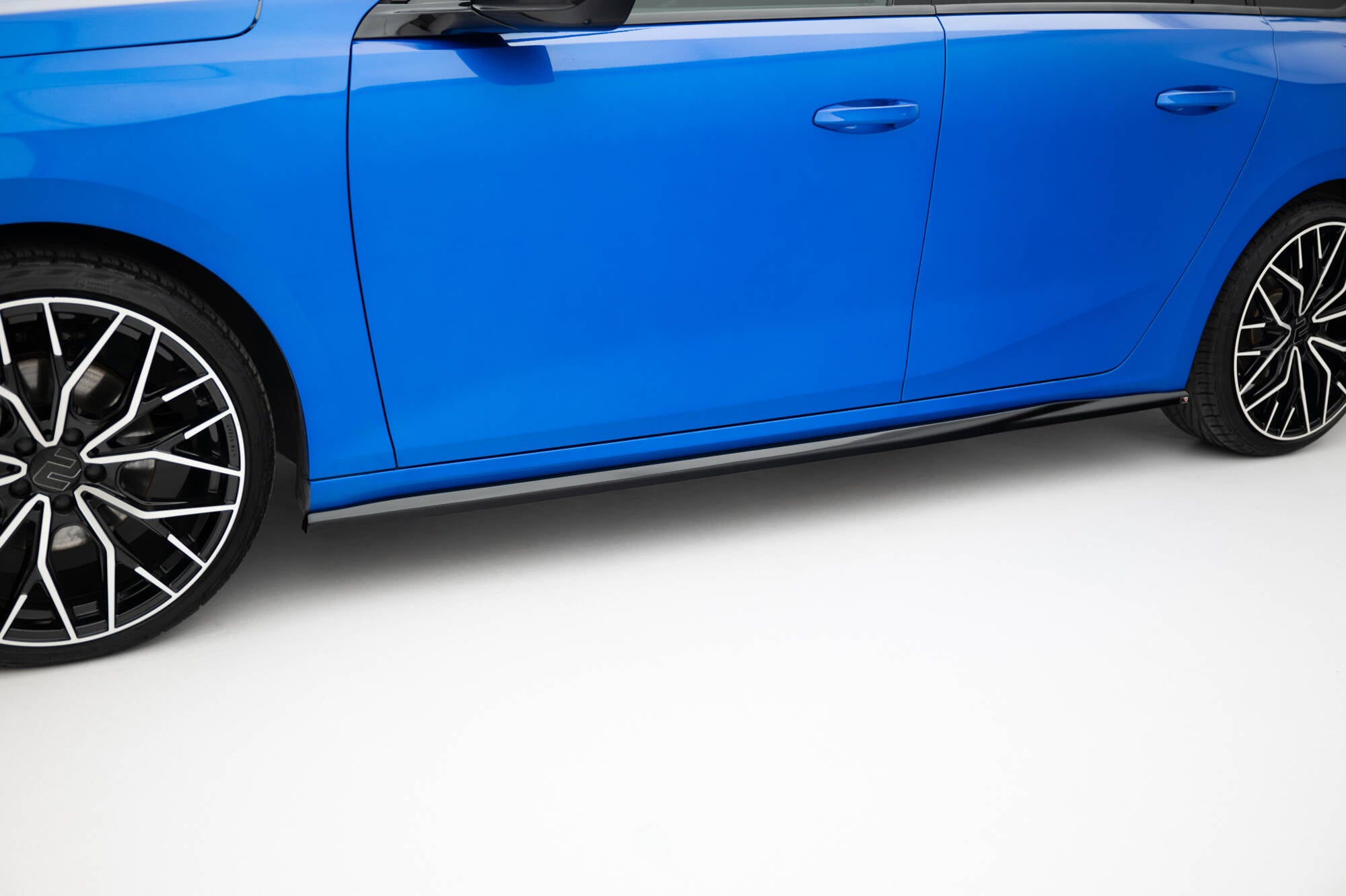 Maxton Design Street+ Seitenschweller Leisten passend für Opel Astra Sports Tourer L (MK6) schwarz Hochglanz