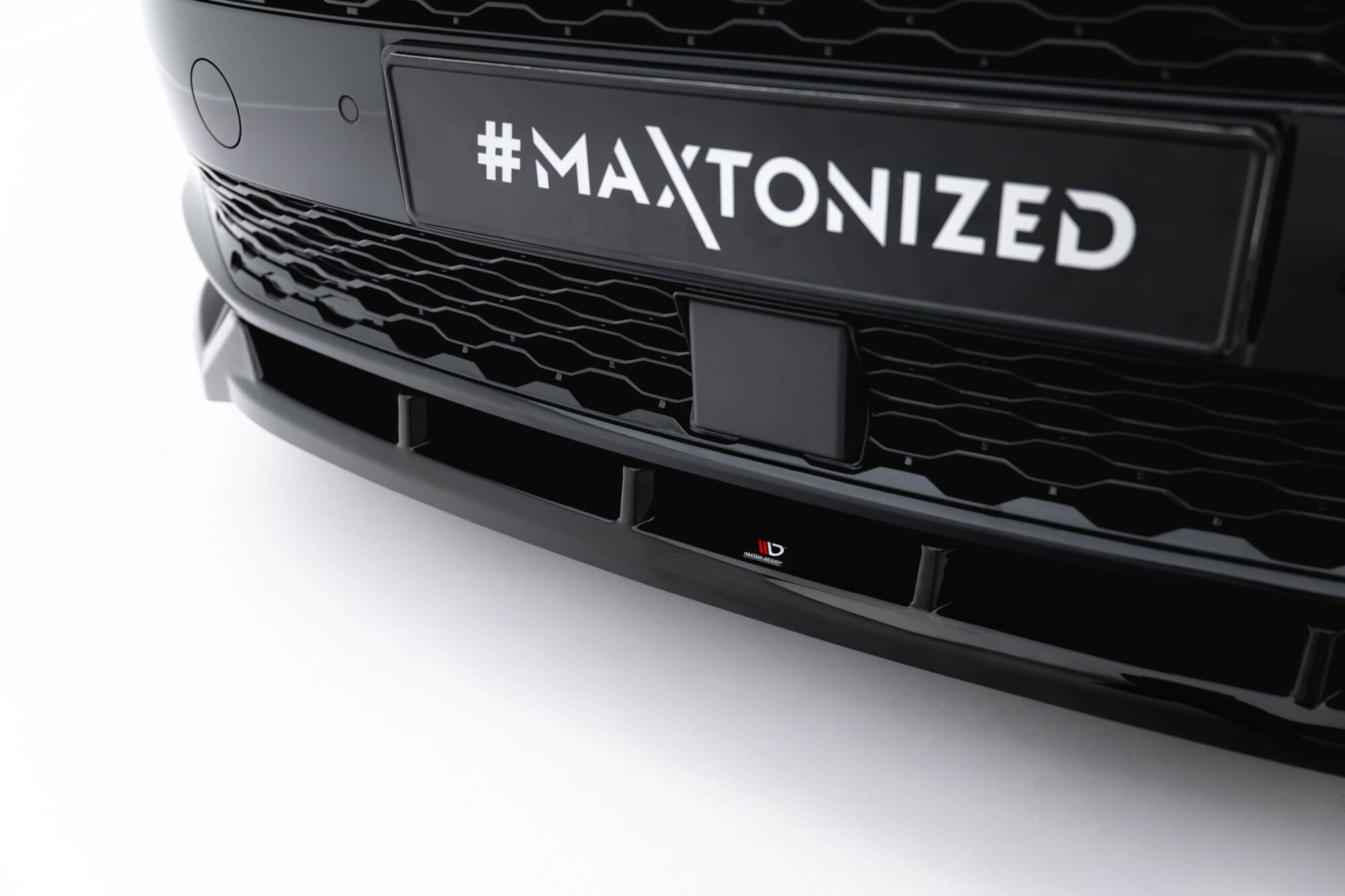Maxton Design Street+ Spoilerlippe Front Ansatz V.2 passend für VW Multivan Long T7 schwarz Hochglanz