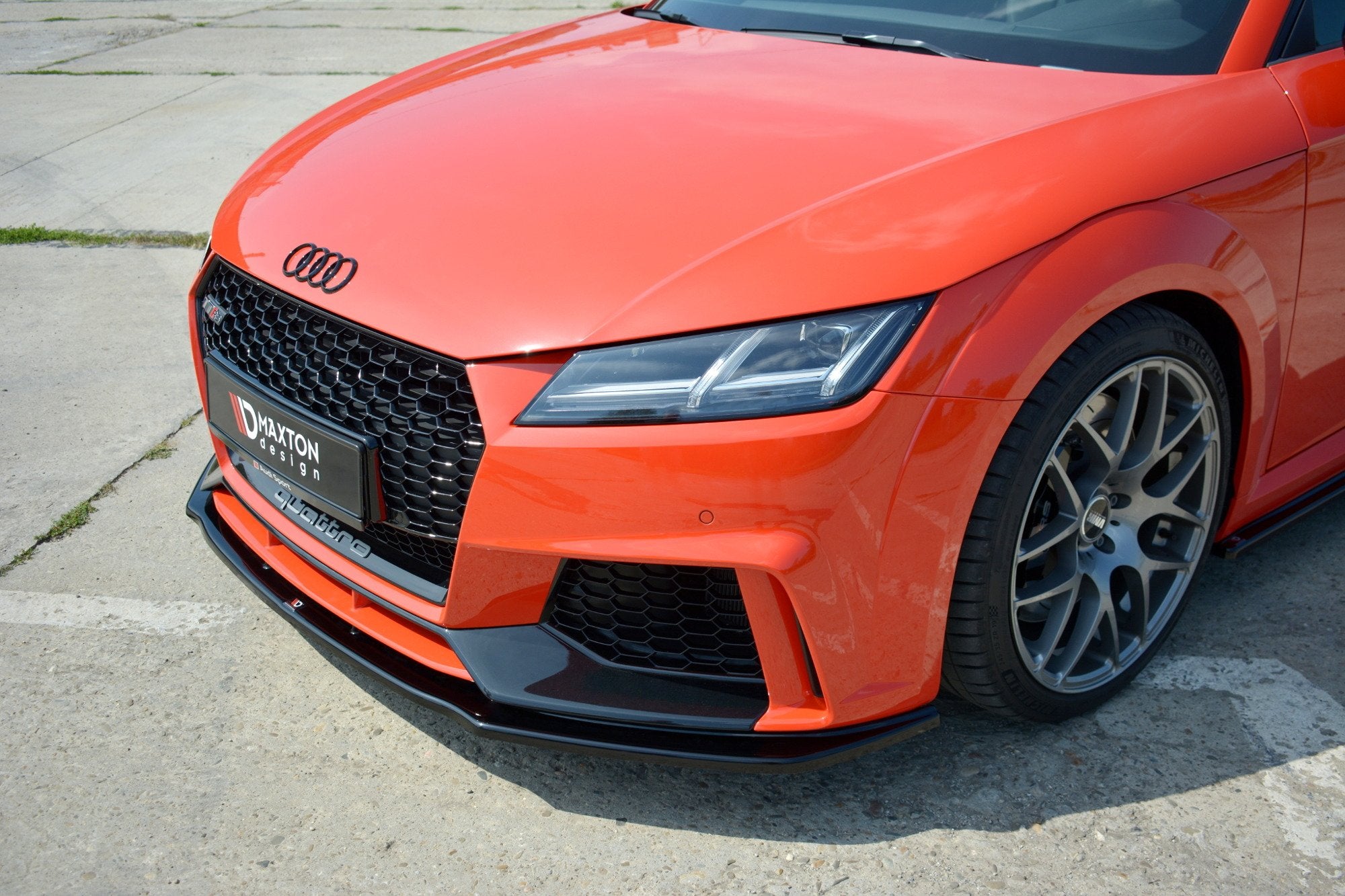 Maxton Design Street+ Spoilerlippe Front Ansatz V.1 passend für Audi TT RS 8S schwarz Hochglanz