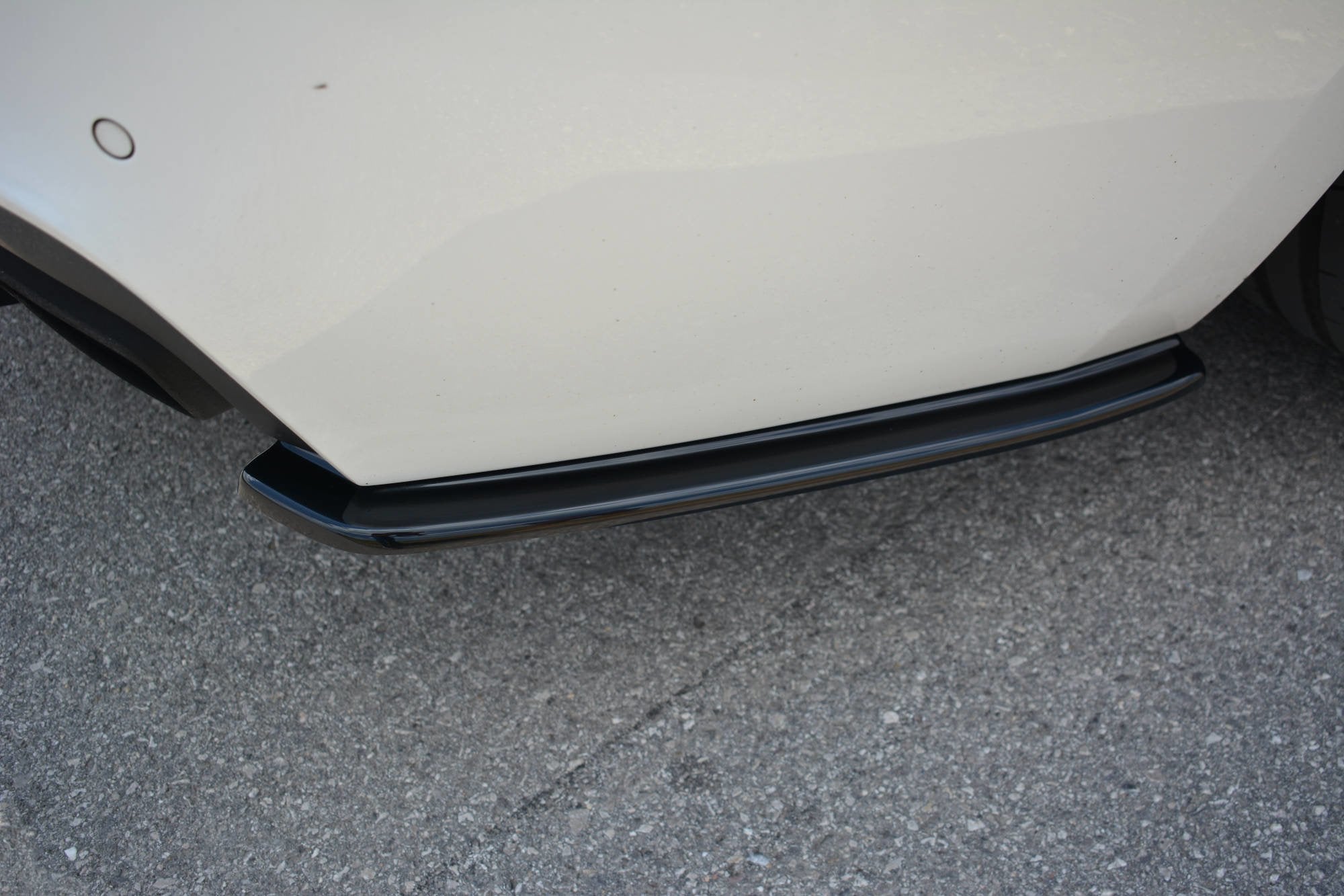 Maxton Design Heck Ansatz Flaps Diffusor passend für BMW 6er Gran Coupé M Paket schwarz Hochglanz