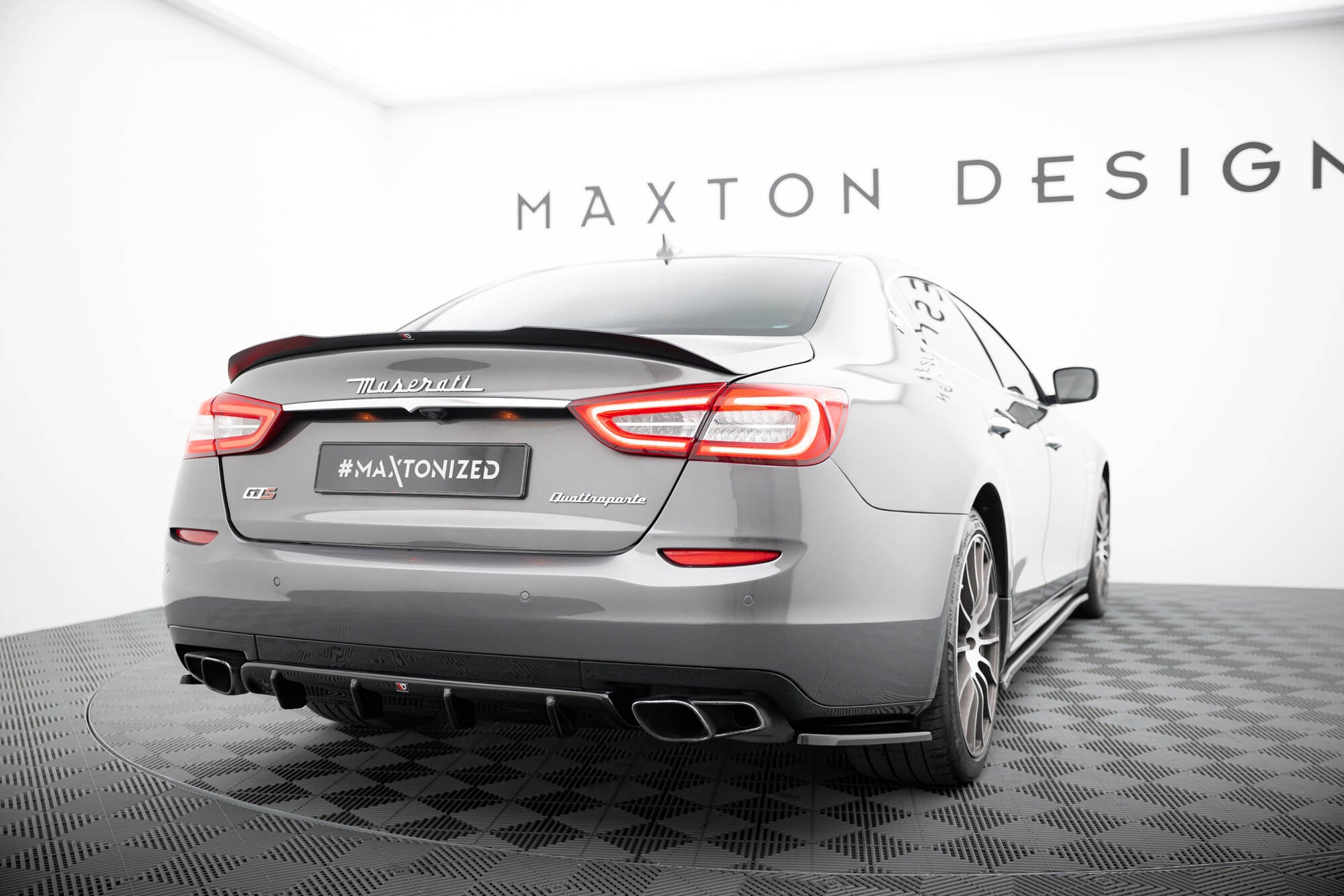 Maxton Design Spoiler CAP passend für Maserati Quattroporte Mk6 schwarz Hochglanz