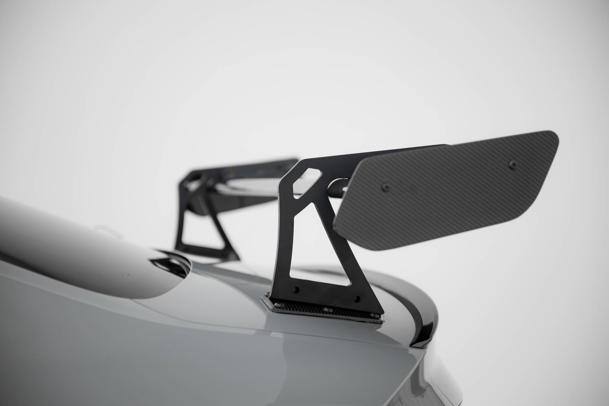 Maxton Design Carbon Spoiler With Upper Swan Mounting + LED Audi A5 / A5 S-Line / S5 / RS5 Coupe F5 / F5 Facelift für Audi A5 / S5 / RS5