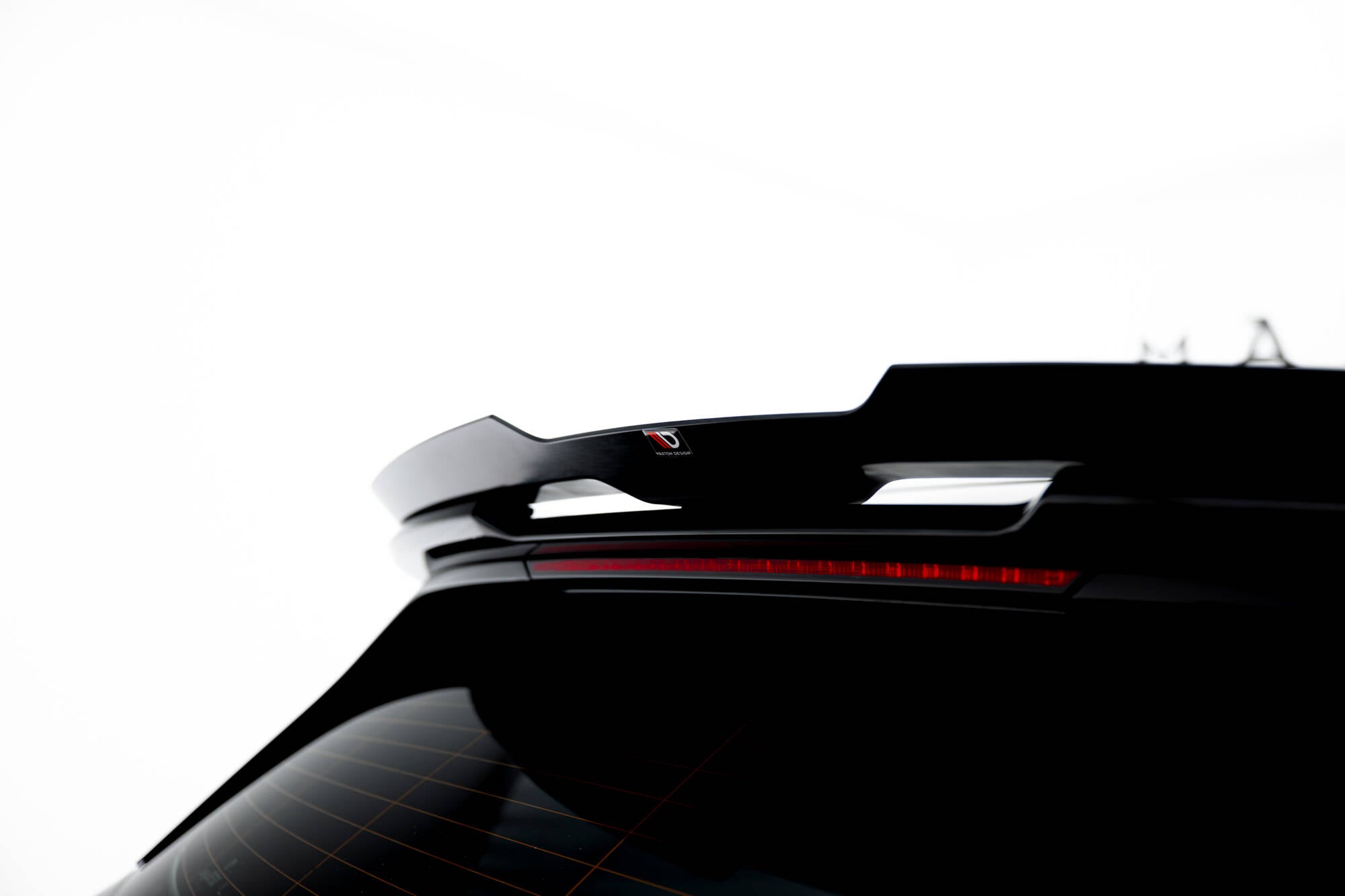 Maxton Design Spoiler CAP V.3 passend für BMW 1er M-Paket F70 schwarz Hochglanz