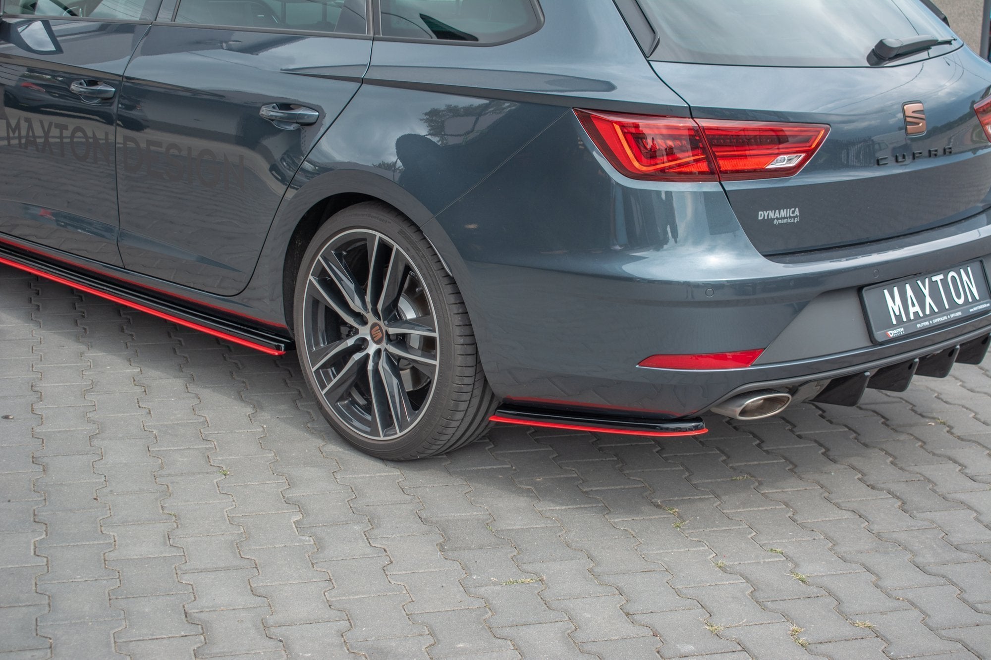 Maxton Design Heck Ansatz Flaps Diffusor passend für V.2 Seat Leon Mk3 Cupra ST Facelift schwarz Hochglanz