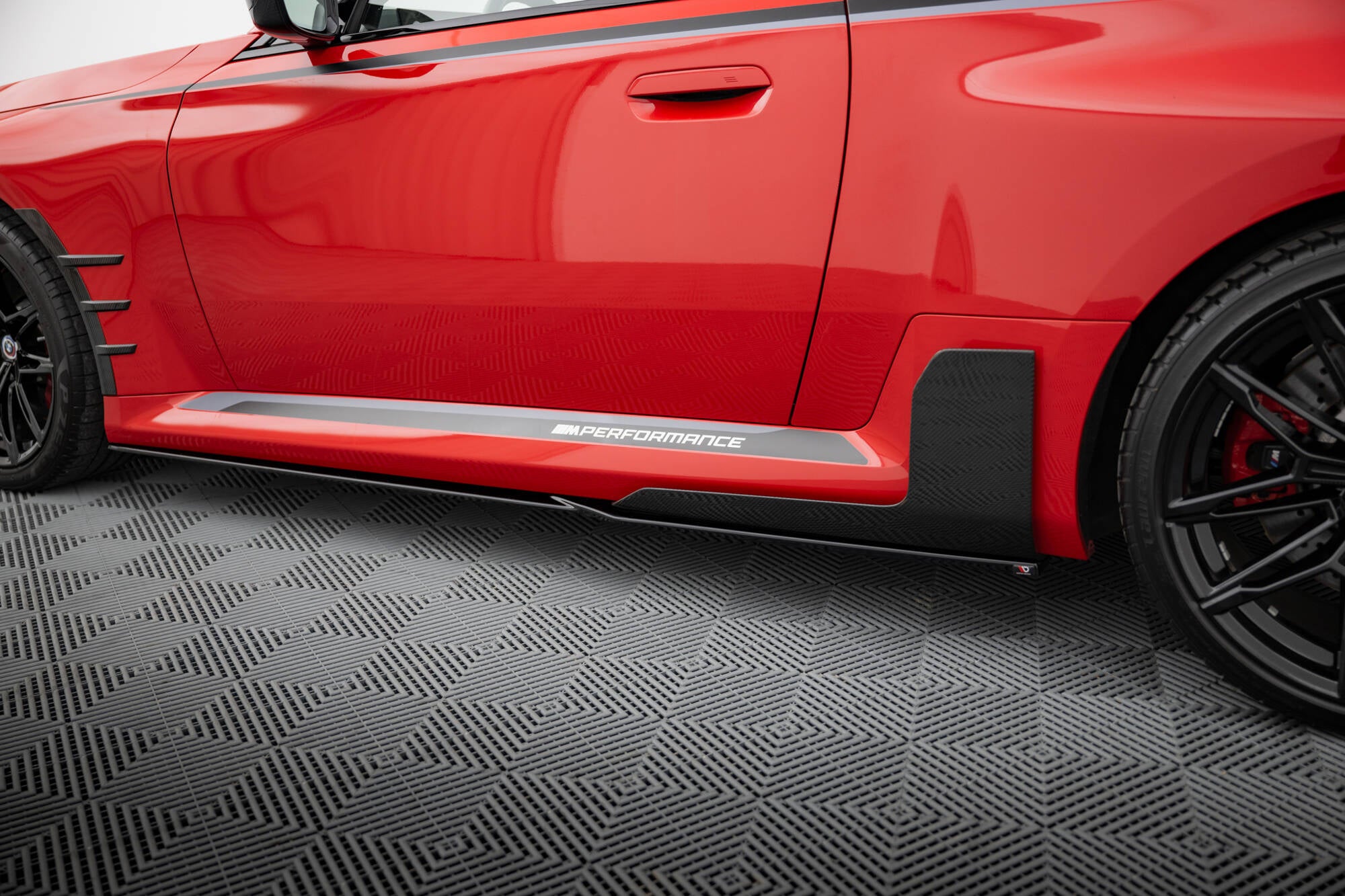 Maxton Design Street+ Seitenschweller Leisten passend für BMW M2 M-Performance G87 schwarz Hochglanz