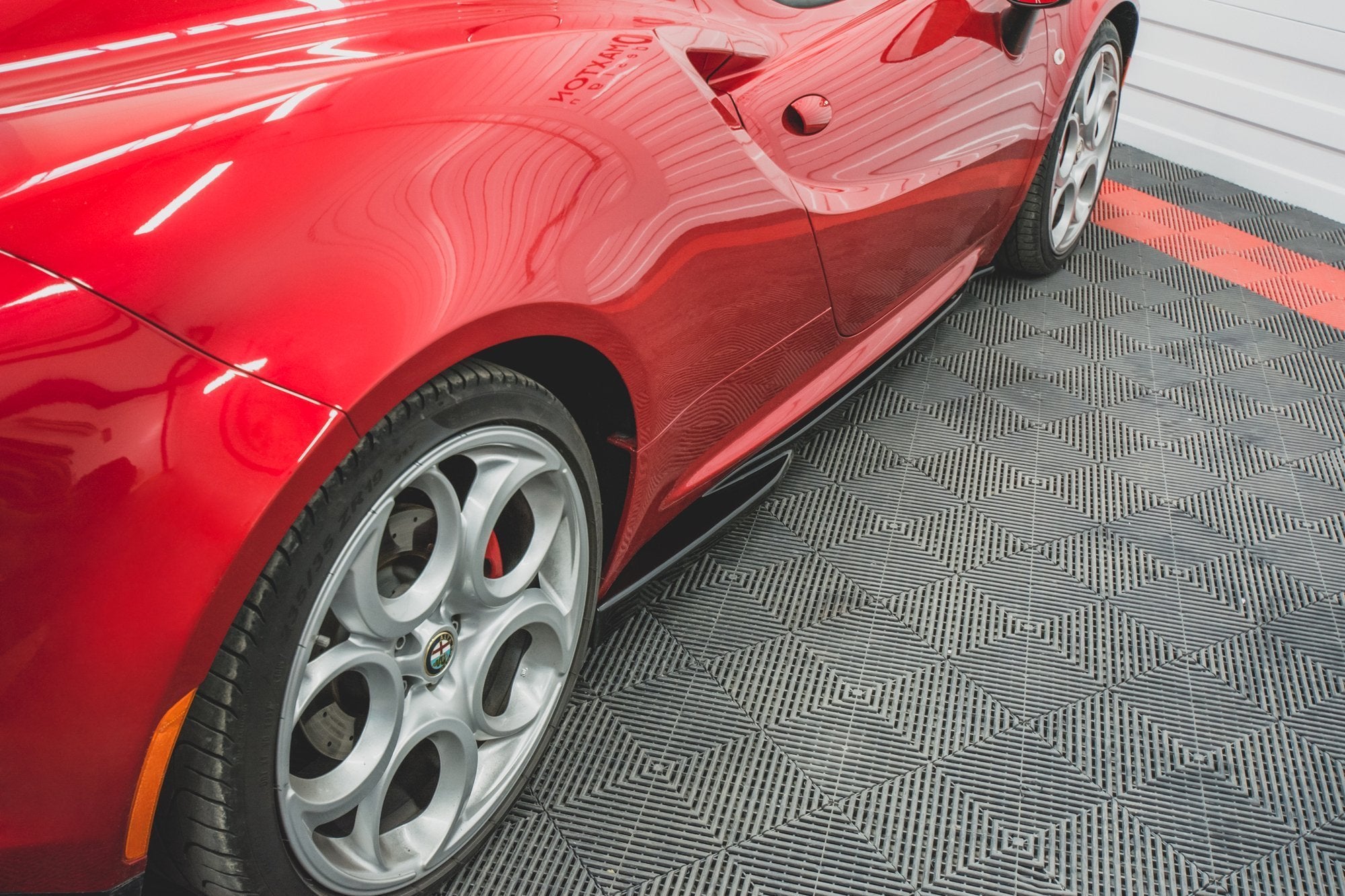 Maxton Design Street+ Seitenschweller Leisten passend für Alfa Romeo 4C schwarz Hochglanz
