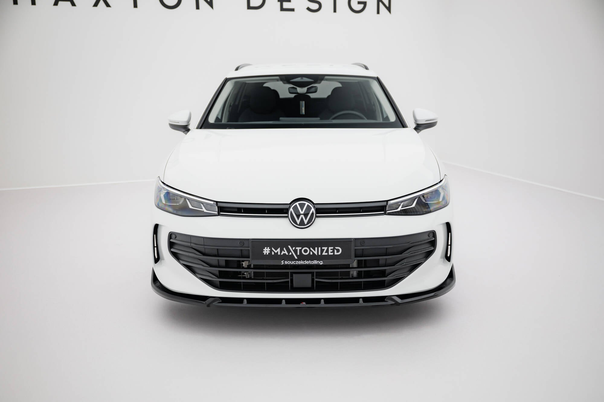 Maxton Design Street+ Spoilerlippe Front Ansatz V.2 passend für VW Passat B9 schwarz Hochglanz