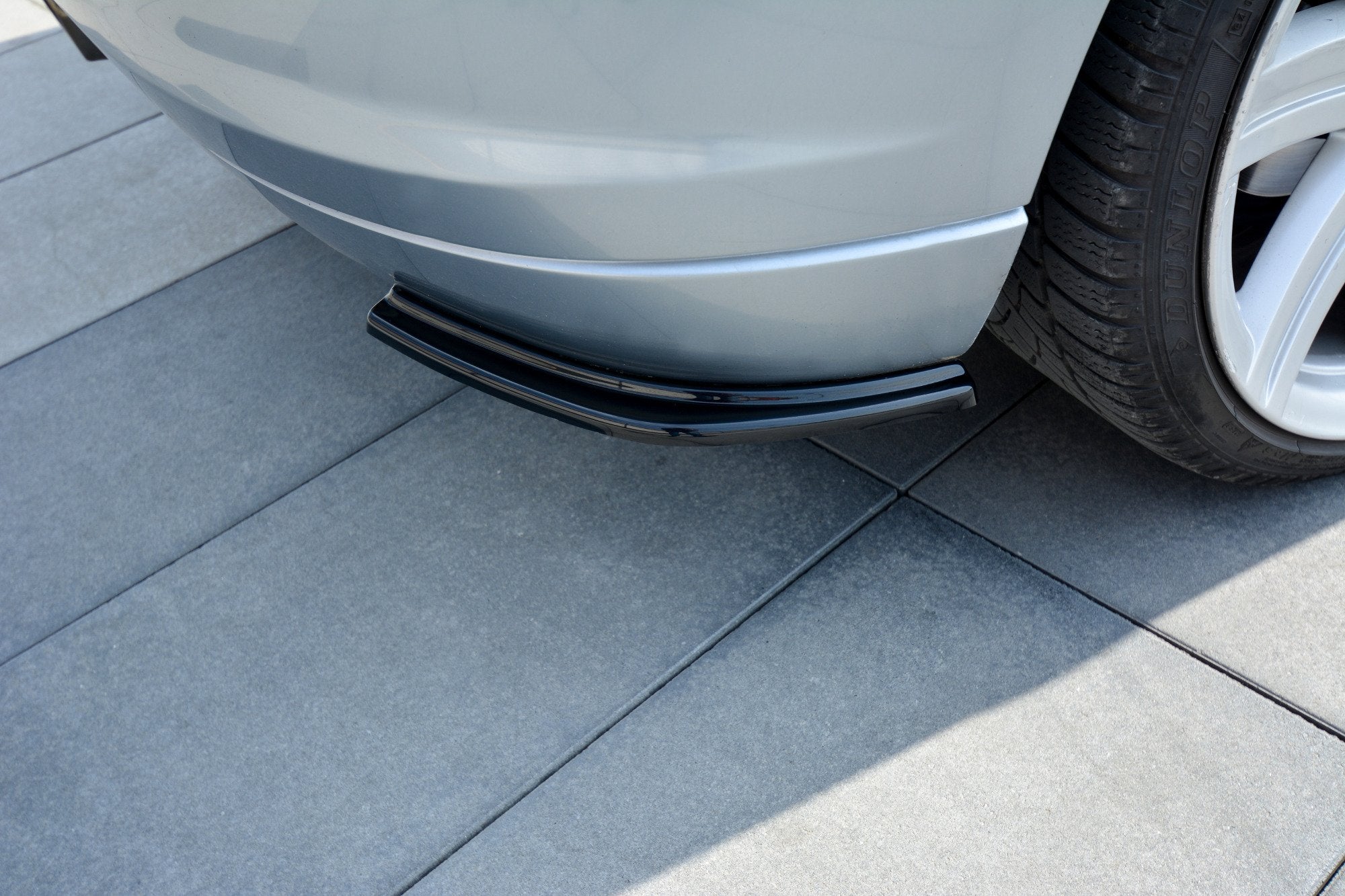 Maxton Design Heck Ansatz Flaps Diffusor passend für CHRYSLER CROSSFIRE schwarz Hochglanz