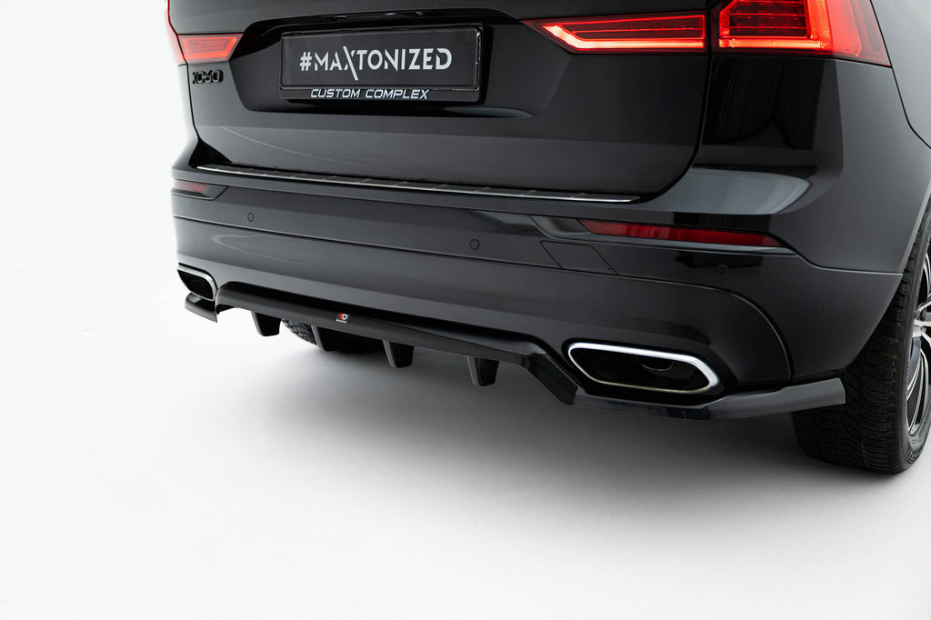 Maxton Design Street+ Mittlerer Diffusor RACE passend für Volvo XC60 Mk2 schwarz Hochglanz