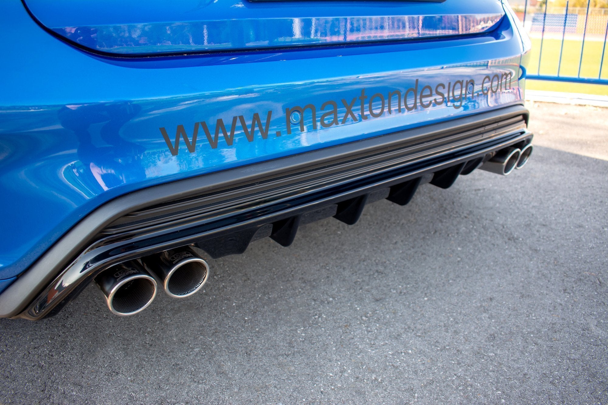 Maxton Design Diffusor Heck Ansatz passend für Ford Focus Hatchabck ST-Line schwarz Hochglanz