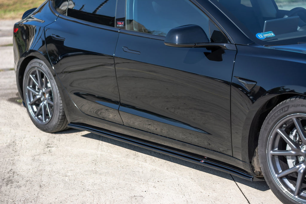 Maxton Design Street+ Seitenschweller Leisten passend für Tesla Model 3 / Model 3 Performance Mk1 / Mk1 Facelift schwarz Hochglanz
