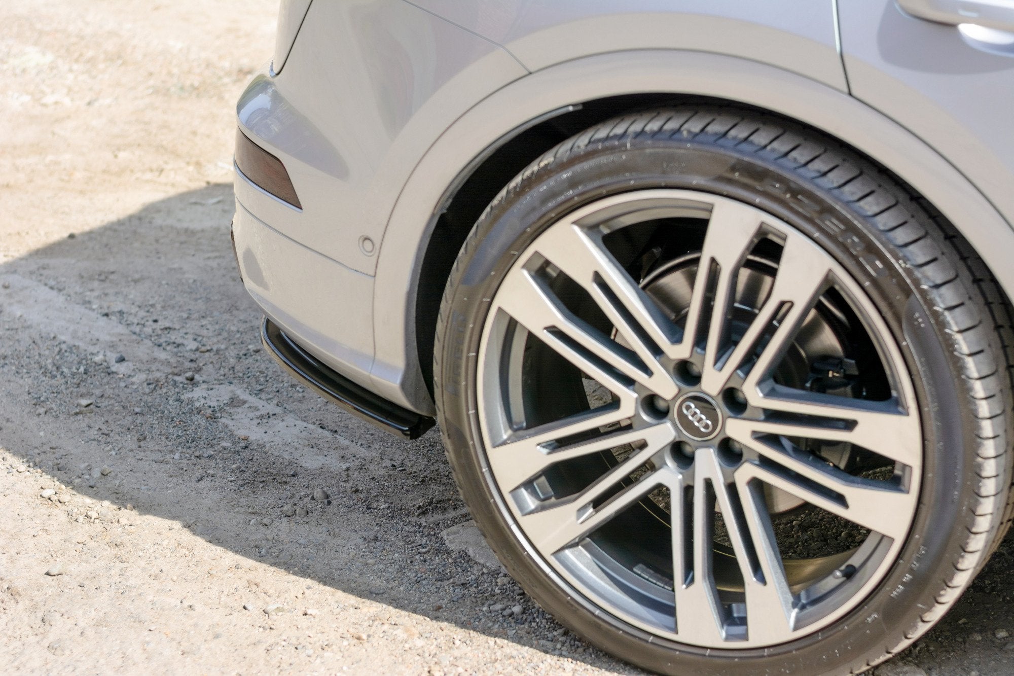 Maxton Design Heck Ansatz Flaps Diffusor passend für Audi SQ5/Q5 S-line Mk2 schwarz Hochglanz