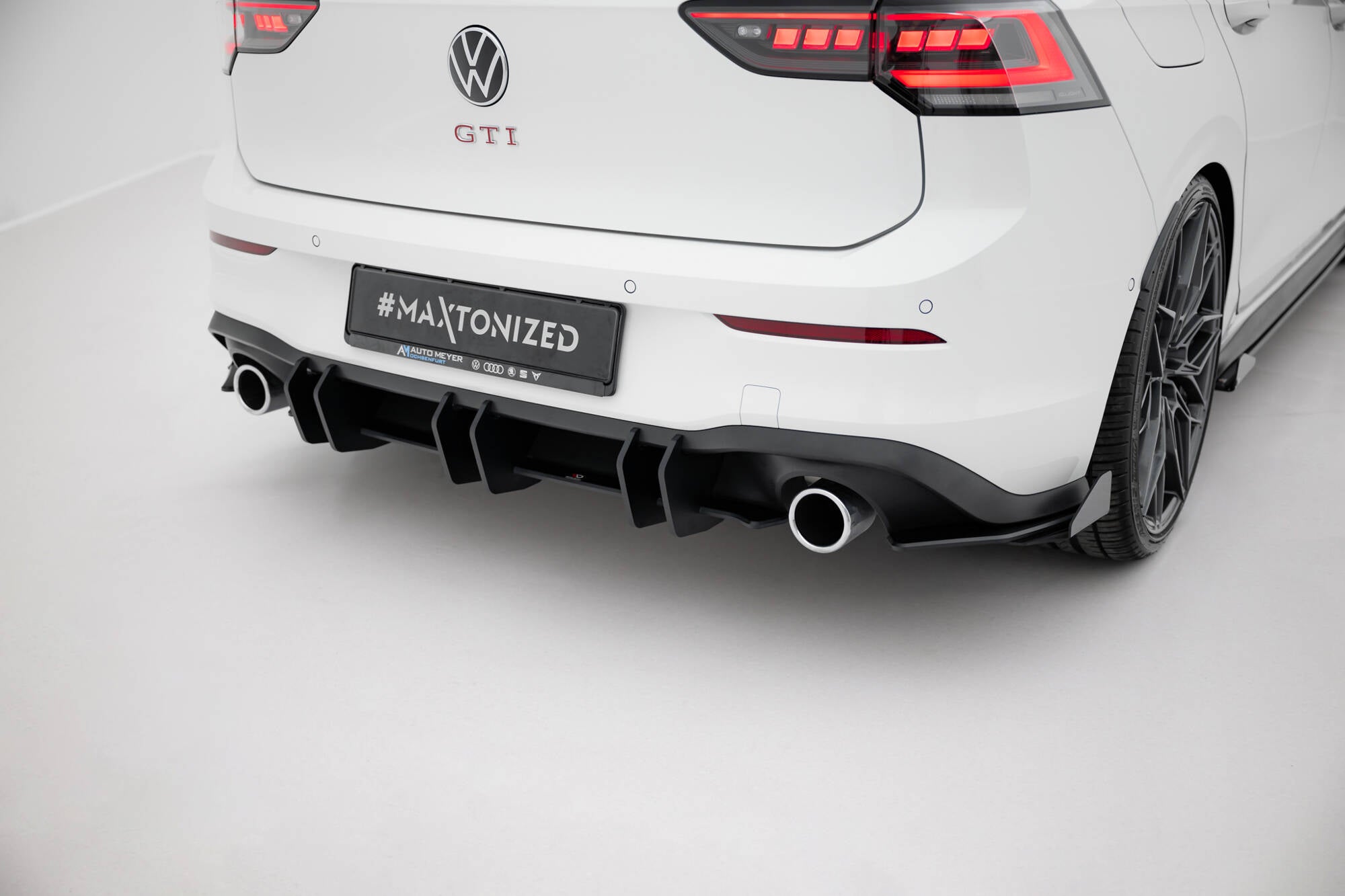 Maxton Design Street Pro Heckschürze V.2 passend für VW Golf GTI Mk8