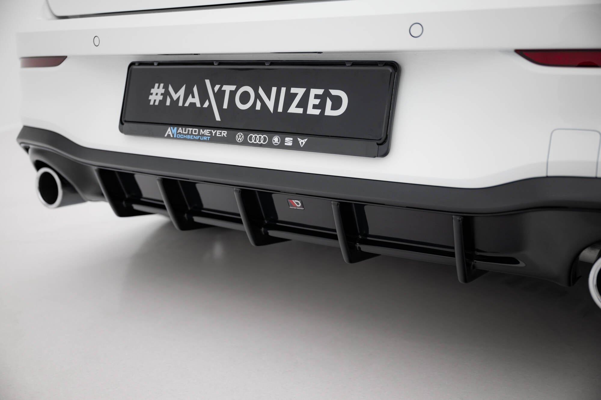 Maxton Design Diffusor Heck Ansatz V.3 passend für VW Golf GTI Mk8 schwarz Hochglanz