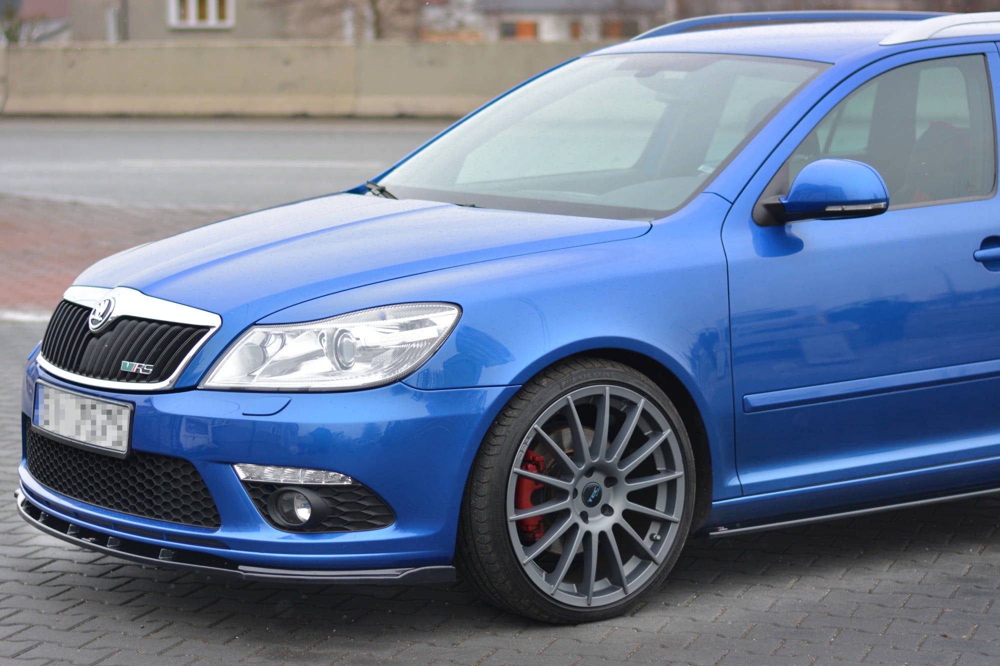Maxton Design Street+ Spoilerlippe Front Ansatz V.1 passend für Skoda Octavia RS Mk2 FL schwarz Hochglanz