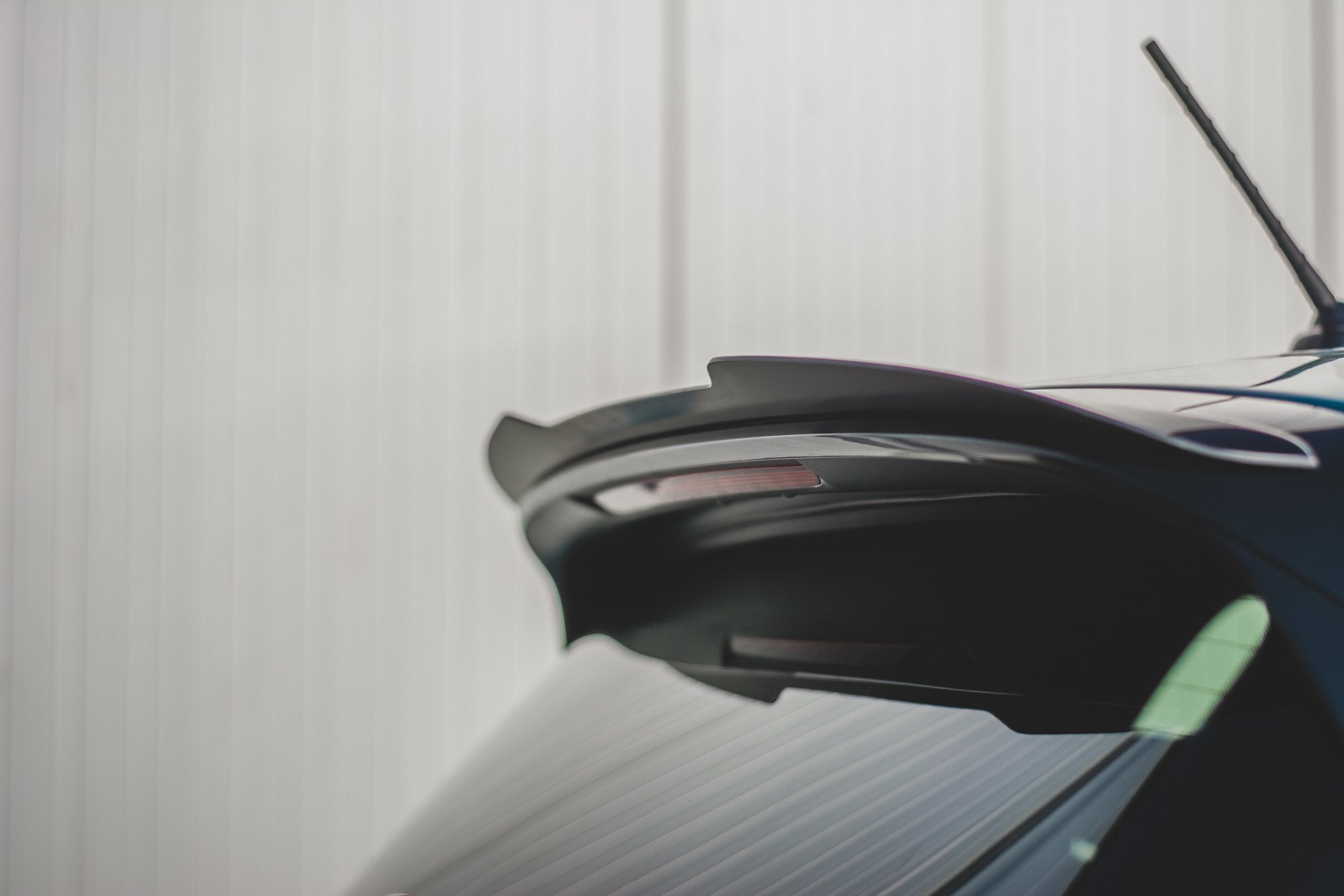Maxton Design Spoiler CAP passend für VW T-Cross schwarz Hochglanz