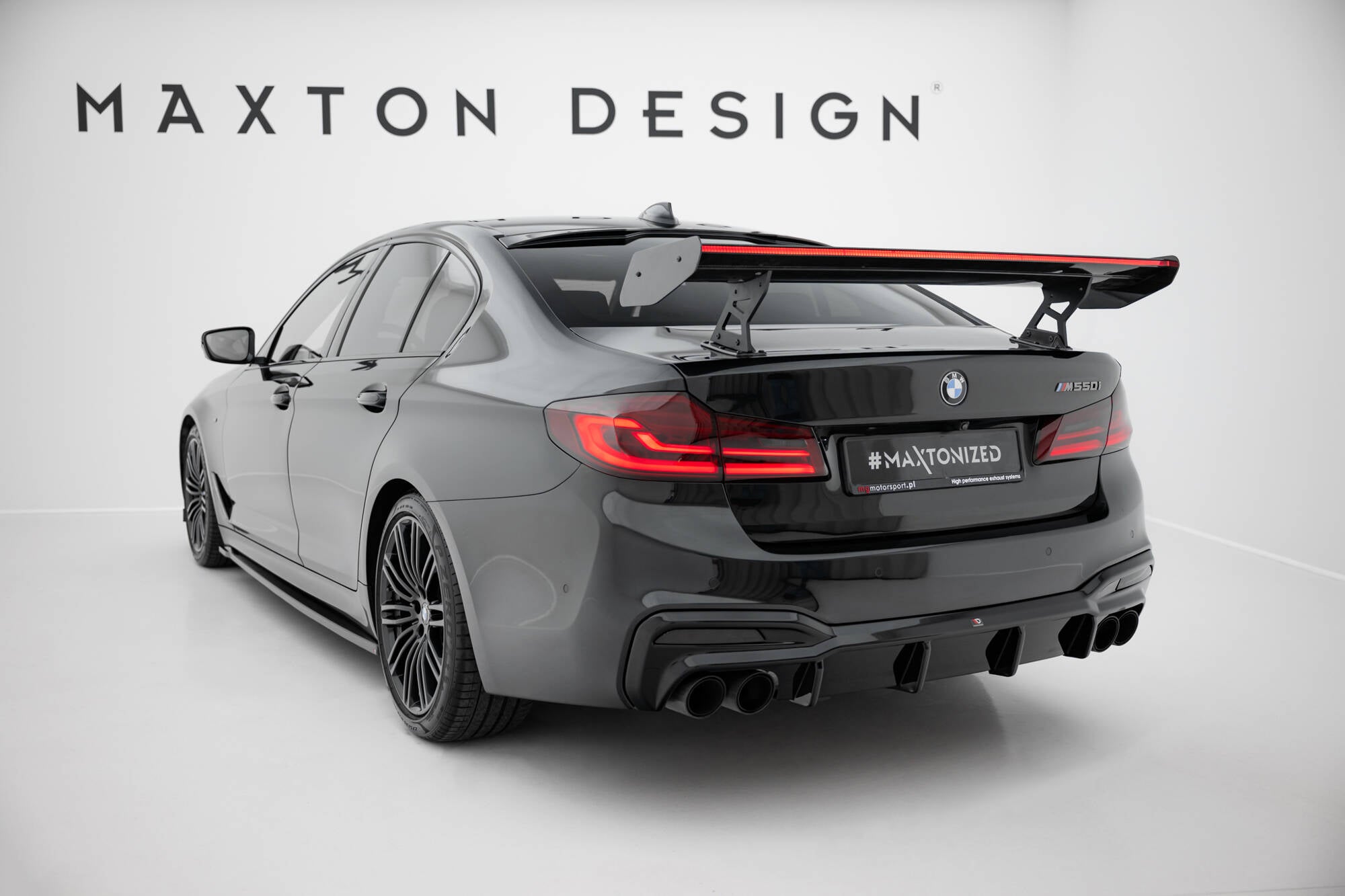 Maxton Design Carbon Spoiler With Internal Brackets Uprights + LED BMW 5er / M5 Limousine G30 / F90 für BMW M5 F90