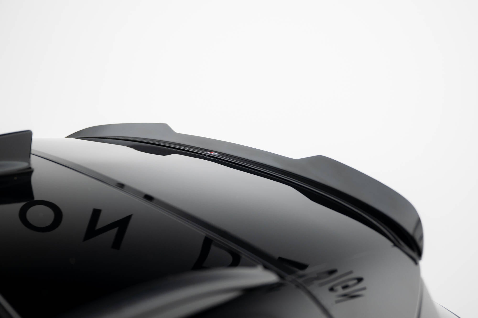 Maxton Design Spoiler CAP passend für Renault Austral Mk1 schwarz Hochglanz