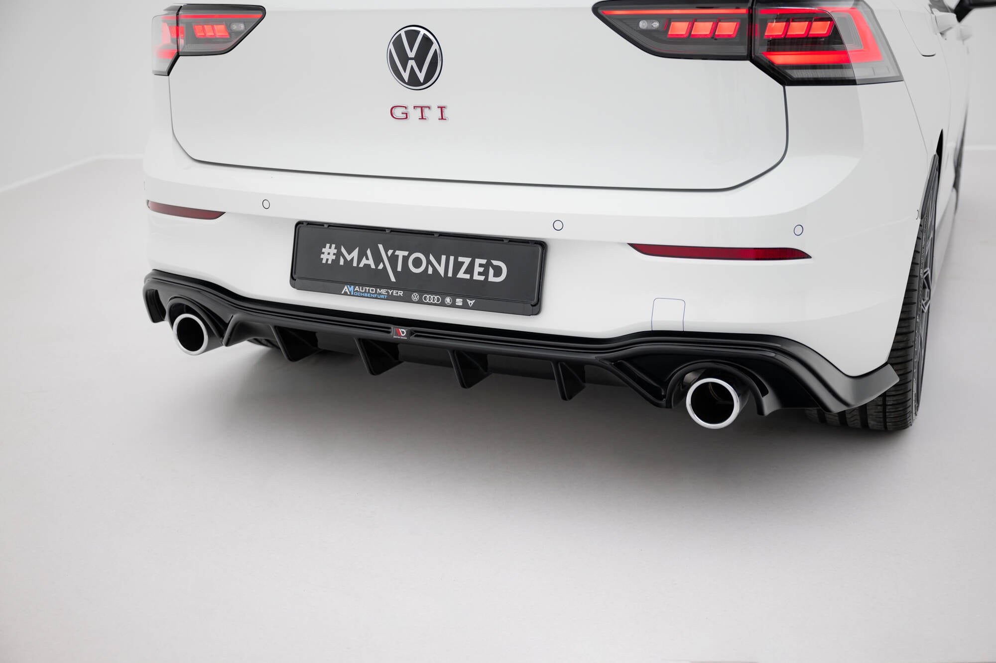 Maxton Design Diffusor Heck Ansatz V.2 passend für VW Golf GTI Mk8 schwarz Hochglanz