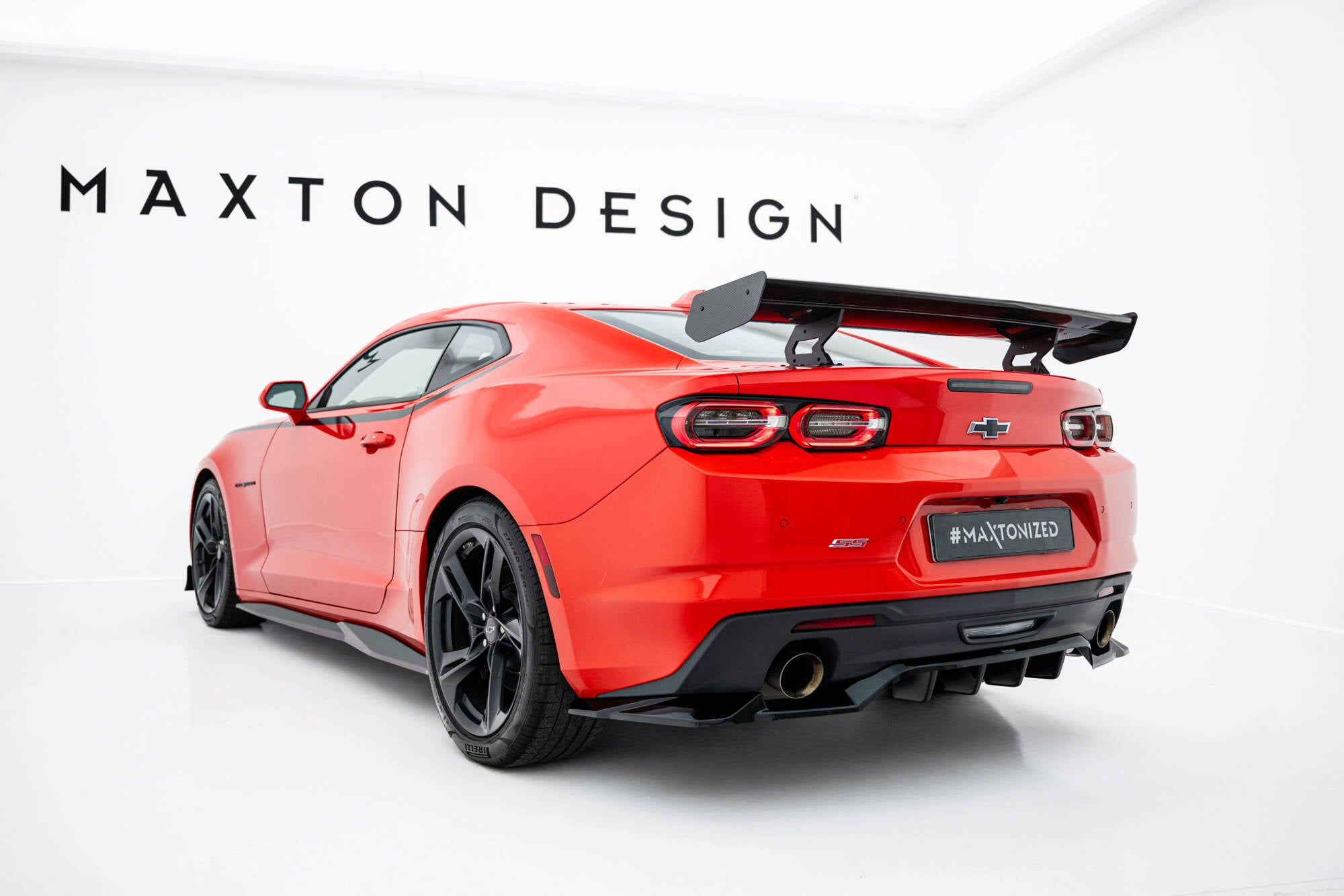 Maxton Design Carbon Spoiler With Internal Brackets Uprights Chevrolet Camaro SS Mk6 Facelift für Chevrolet Camaro Mk6 Facelift