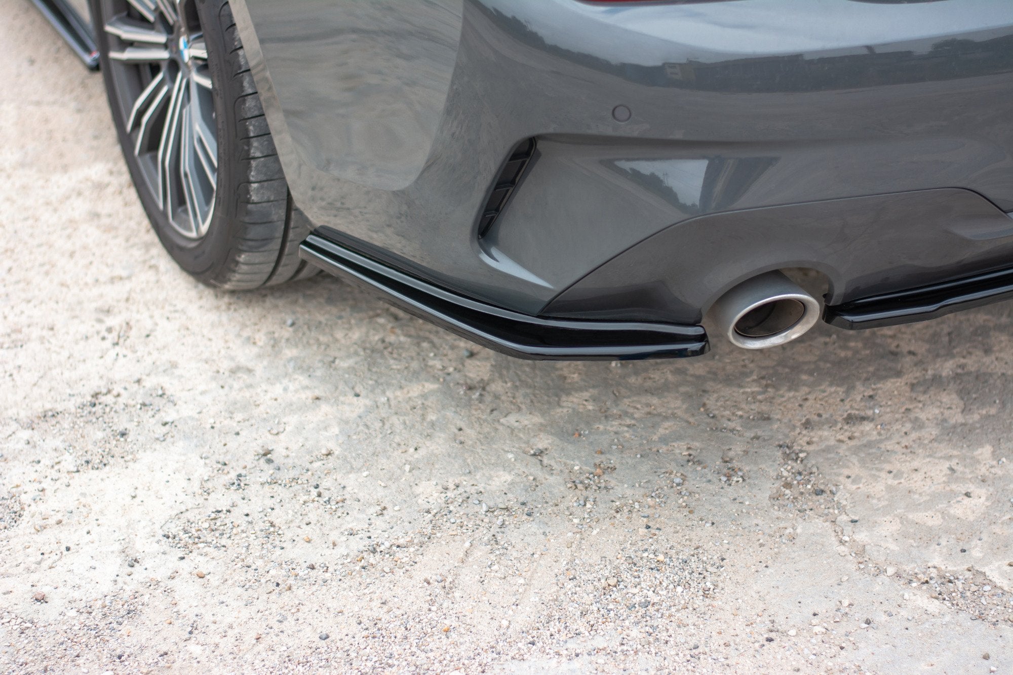 Maxton Design Heck Ansatz Flaps Diffusor passend für BMW 3er M-Paket G20 schwarz Hochglanz