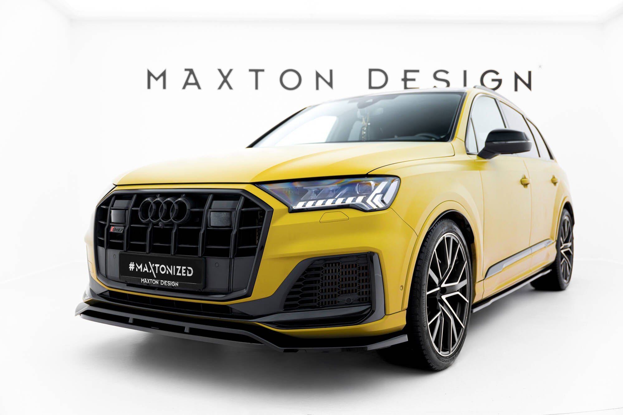 Maxton Design Street+ Spoilerlippe Front Ansatz V.1 passend für Audi SQ7 /Q7 S-Line Mk2 (4M) Facelift schwarz Hochglanz
