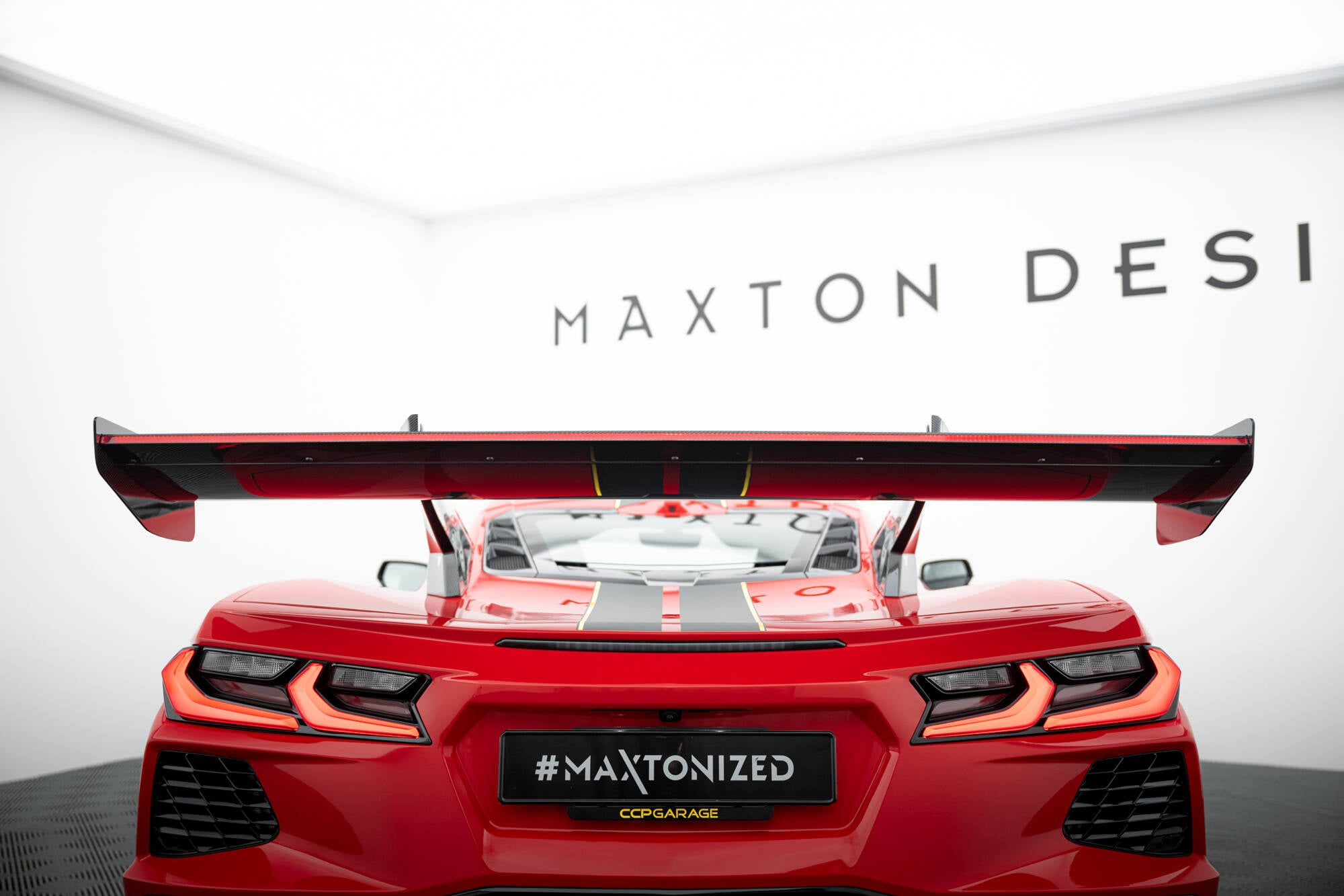 Maxton Design Carbon Spoiler + LED Chevrolet Corvette C8 für Chevrolet Corvette C8